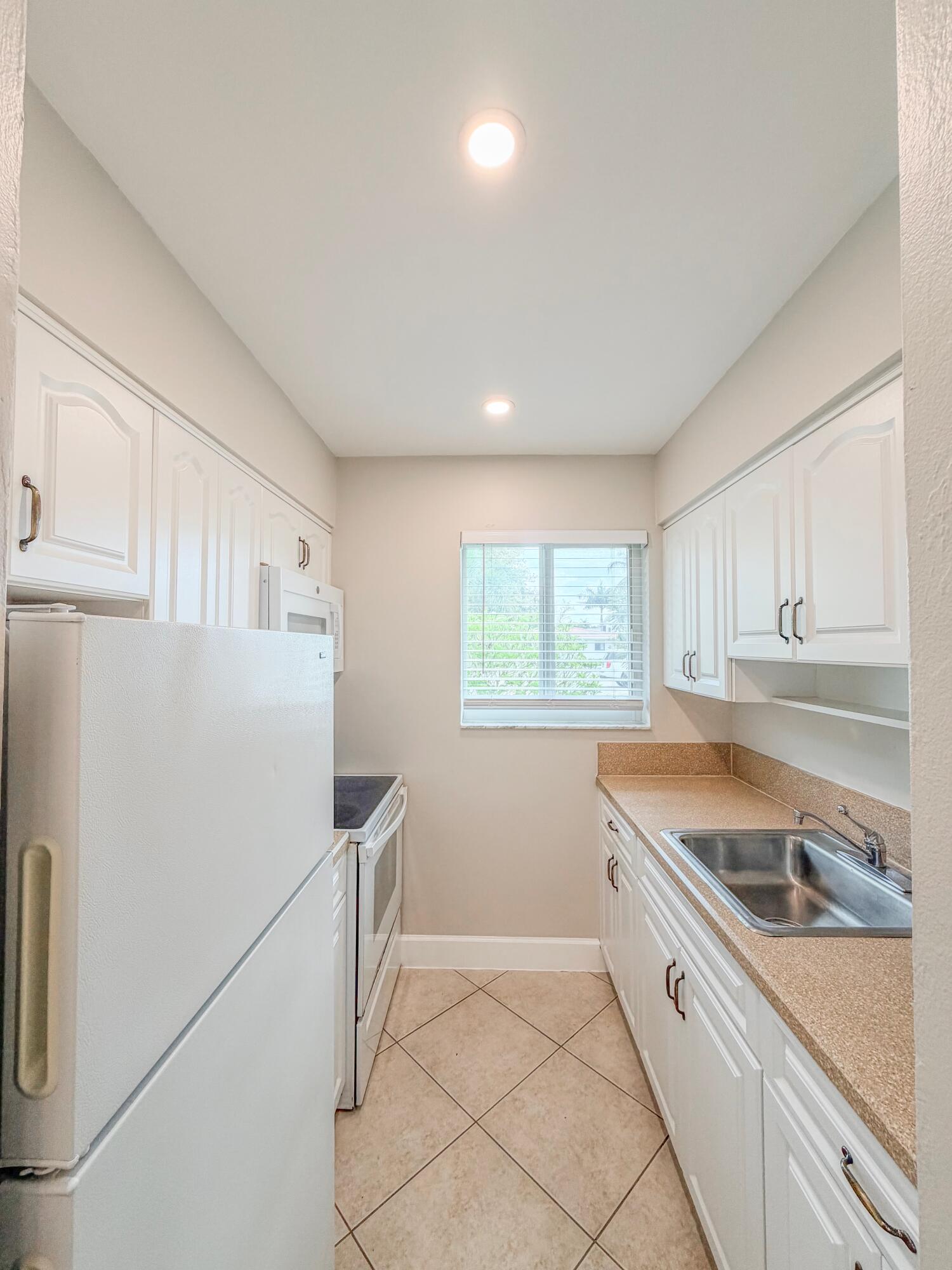541 NE 44th Street C