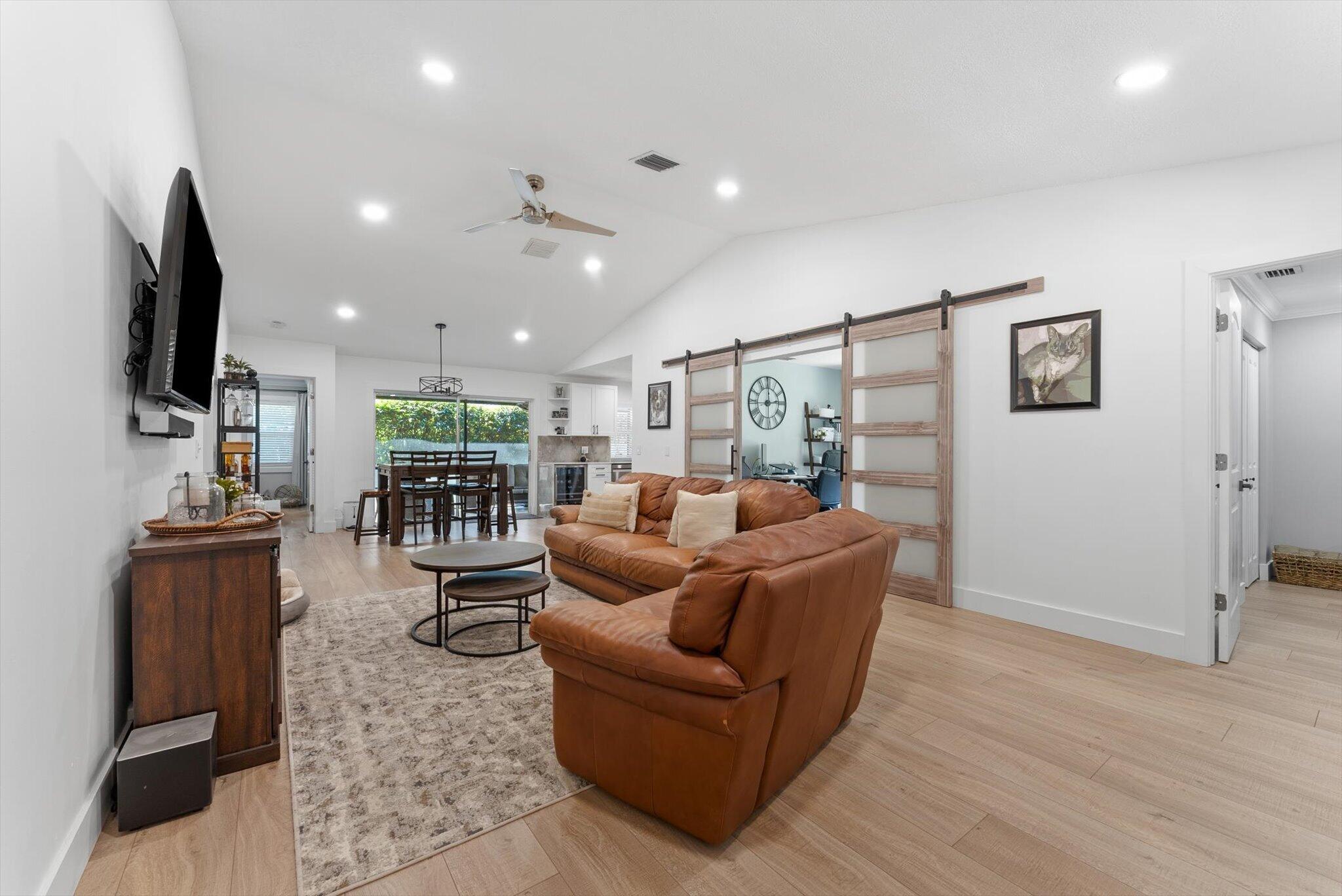 1651 NW 106th Way