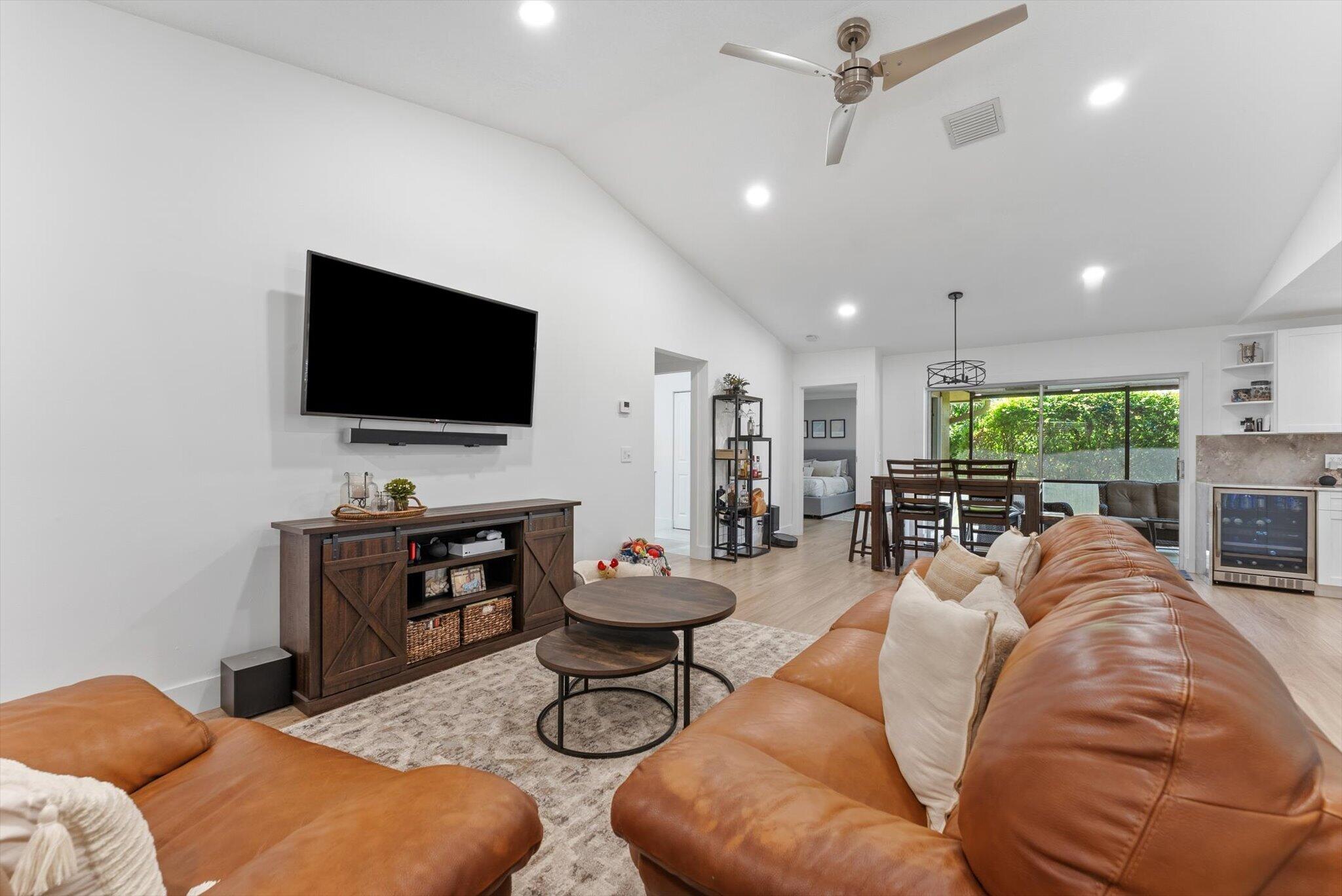1651 NW 106th Way