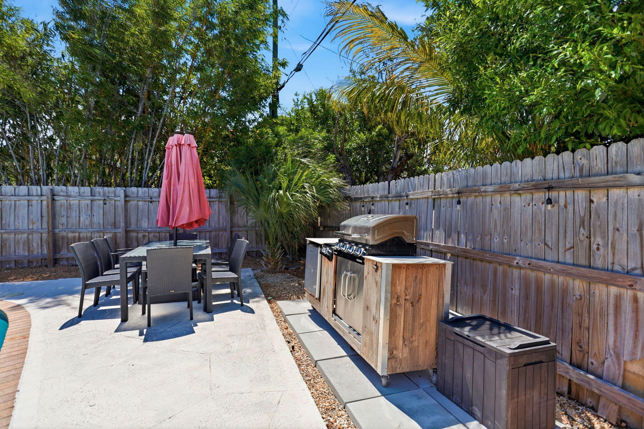 917 W Drew Street