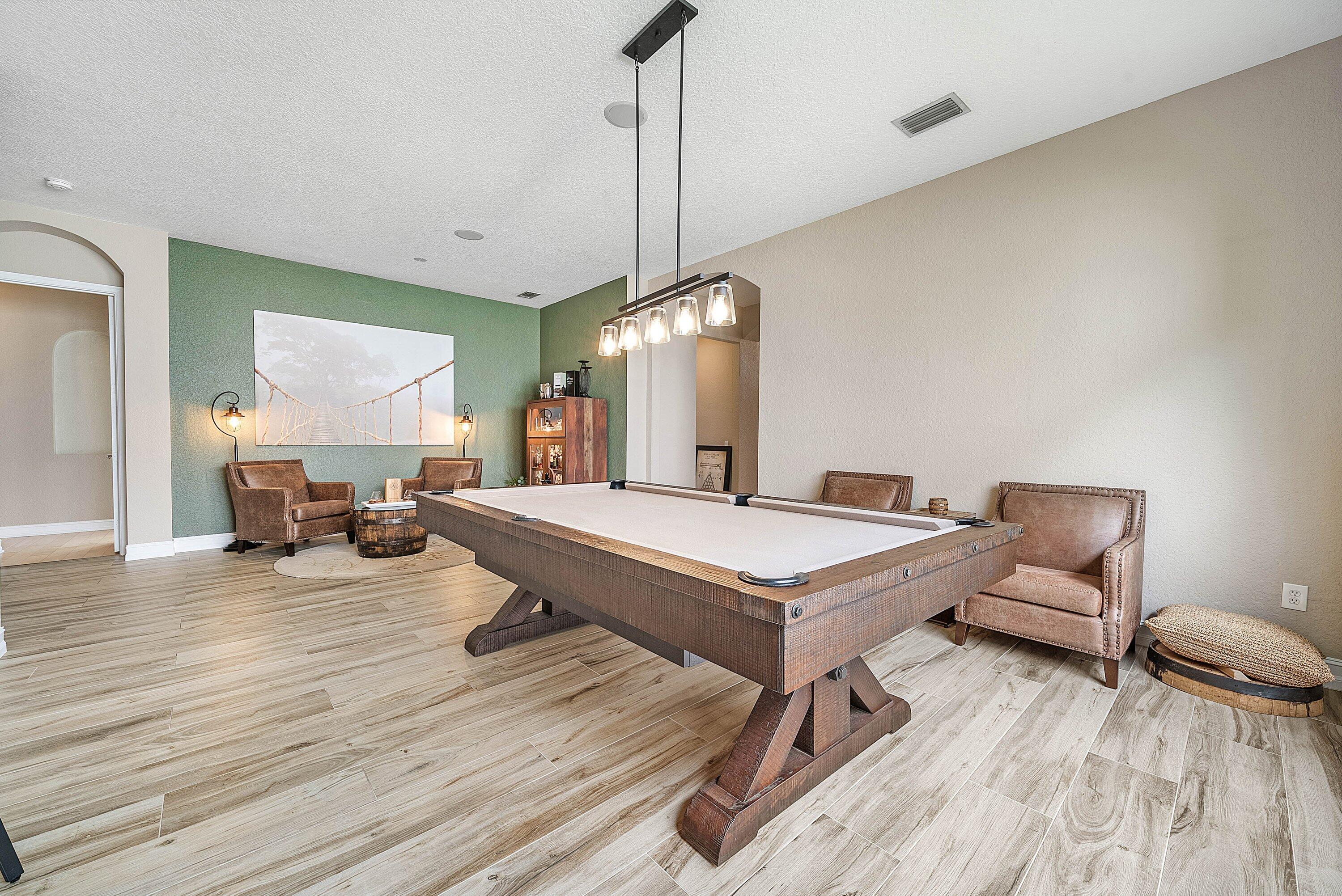 8564 BREEZY OAK Way