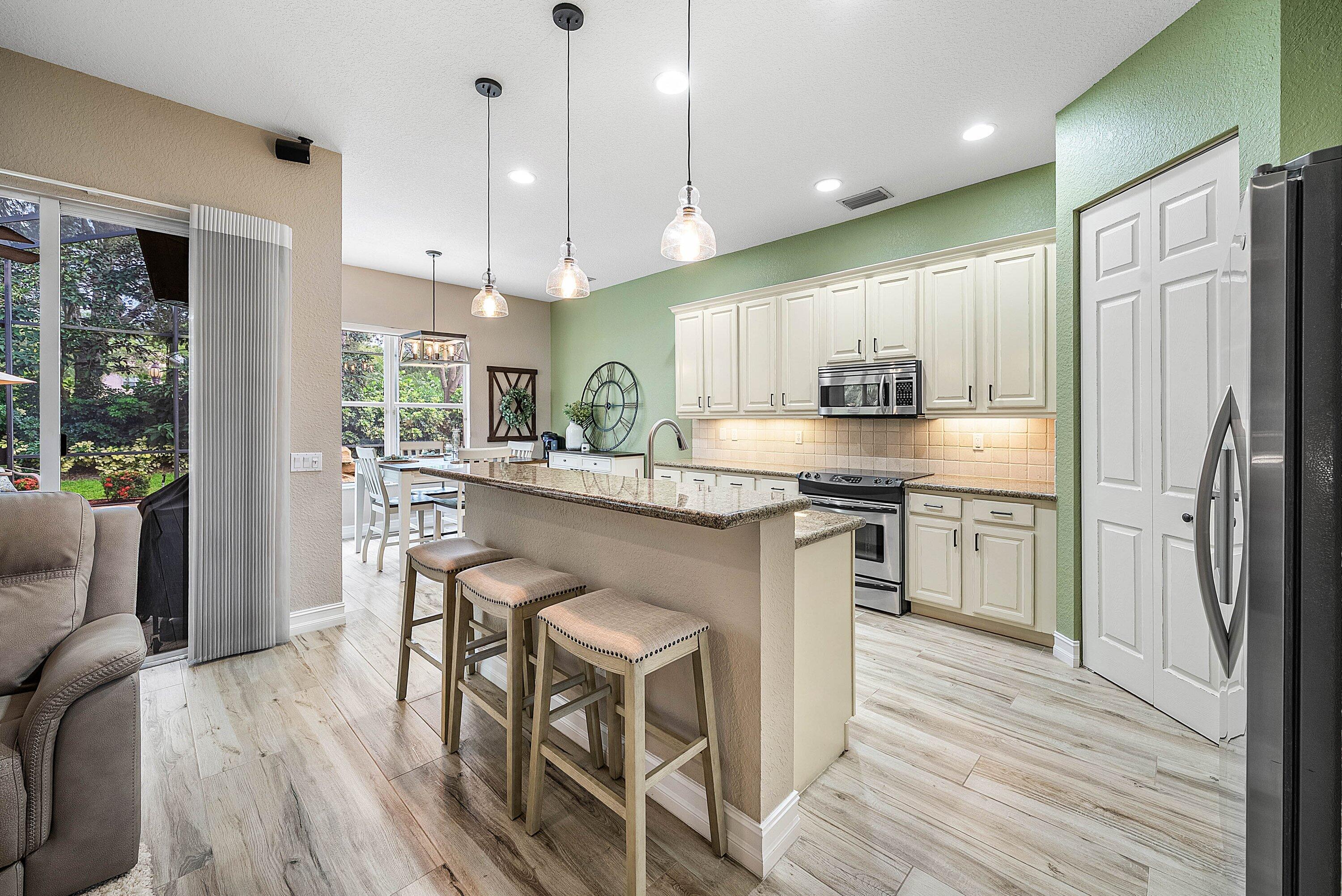 8564 BREEZY OAK Way