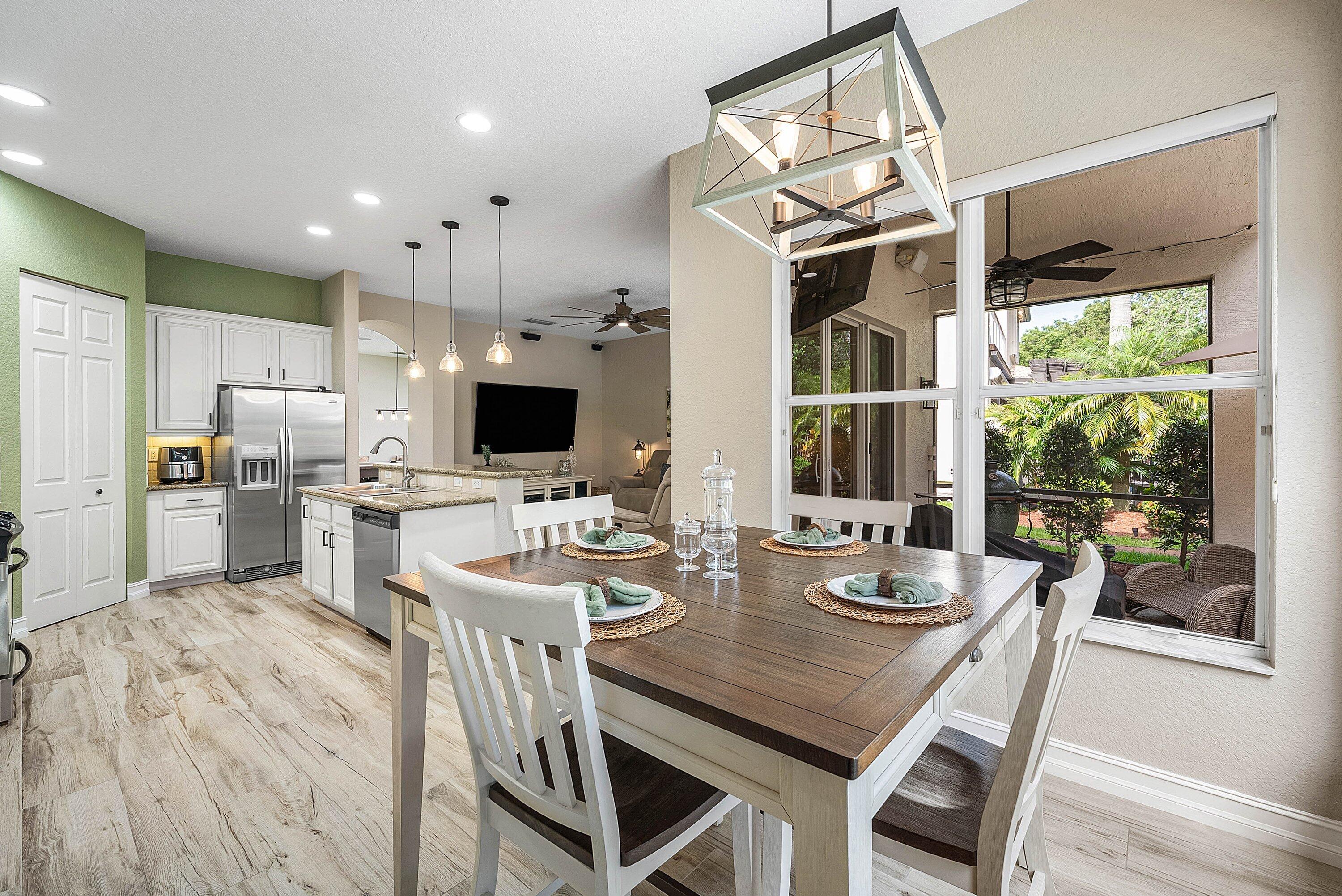 8564 BREEZY OAK Way