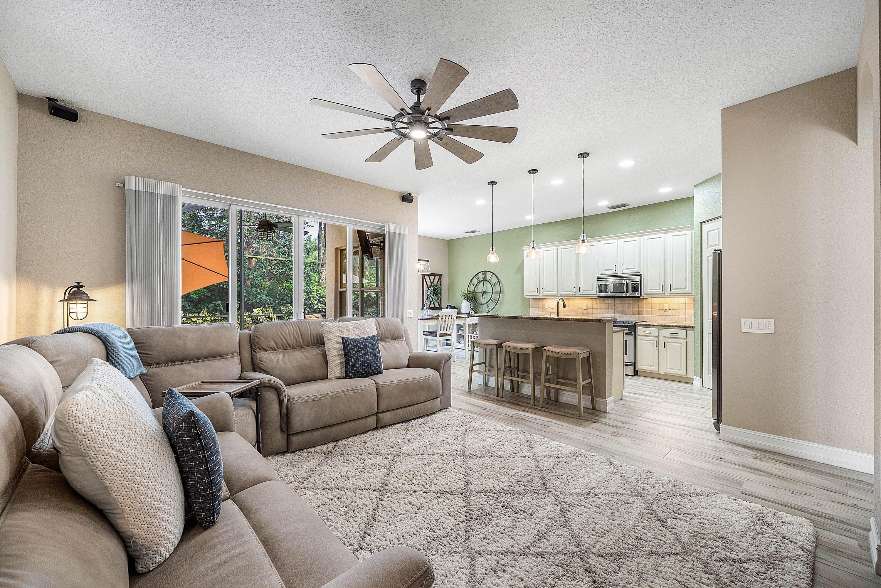 8564 BREEZY OAK Way