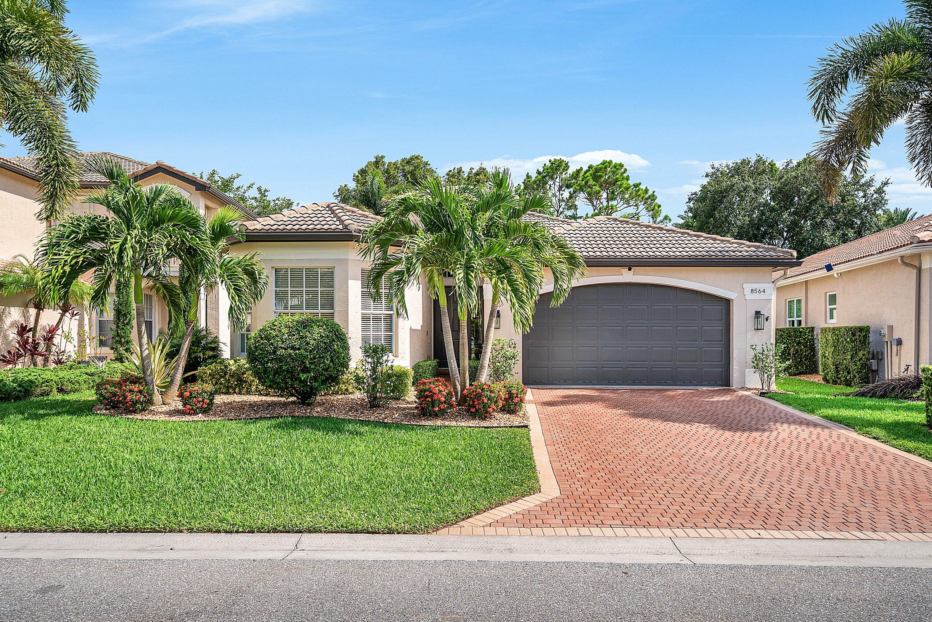 8564 BREEZY OAK Way
