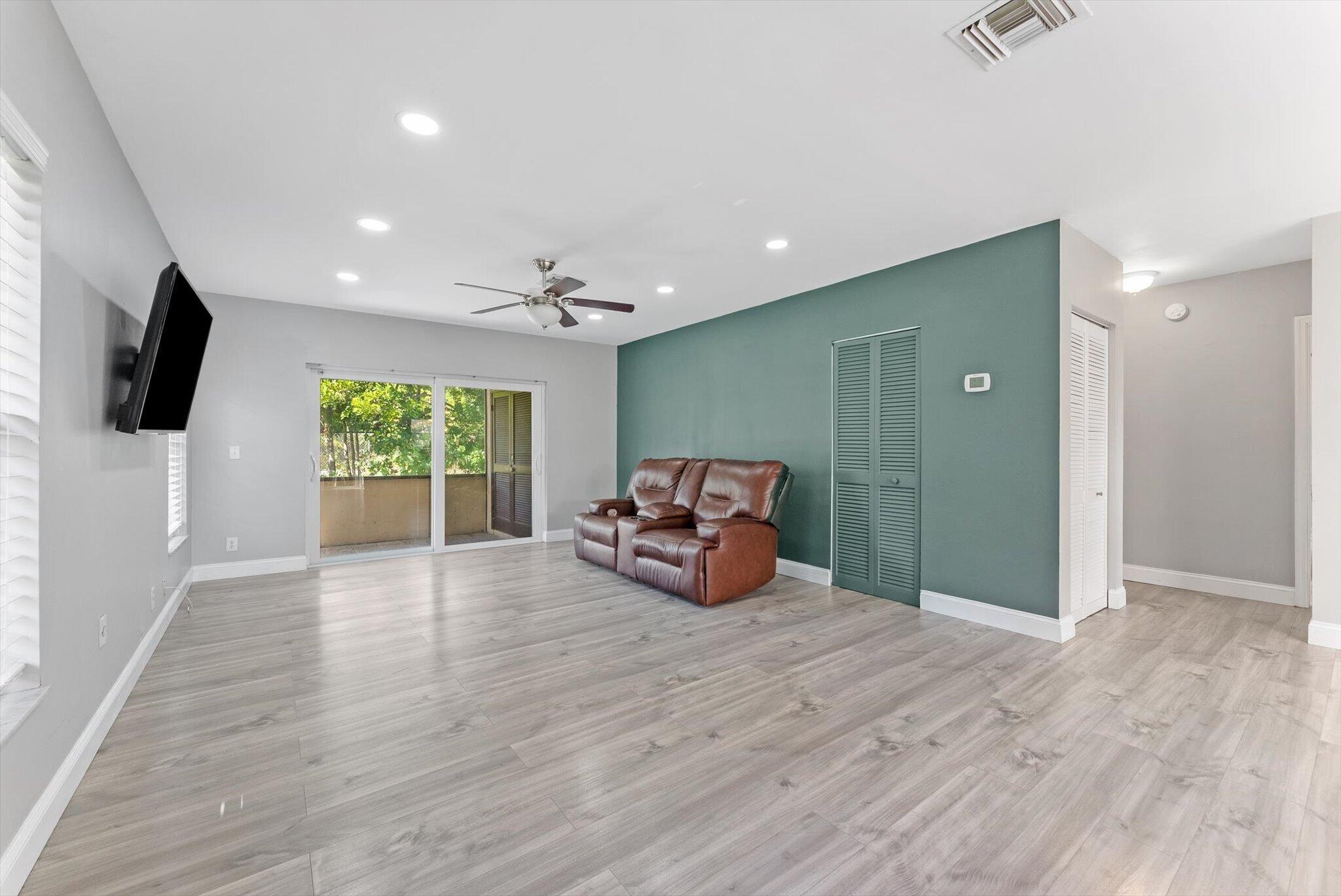 191 SE 1st Circle