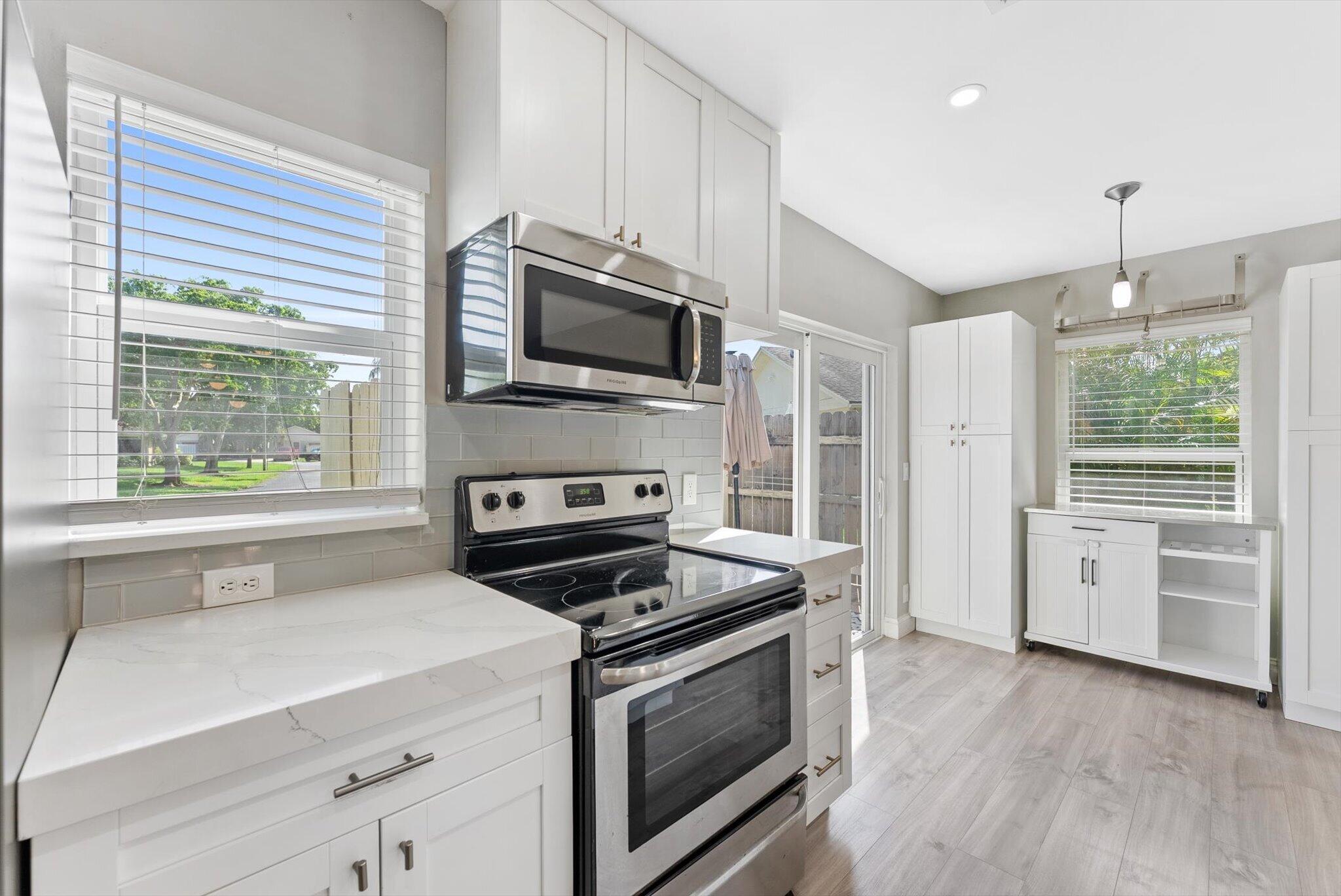 191 SE 1st Circle