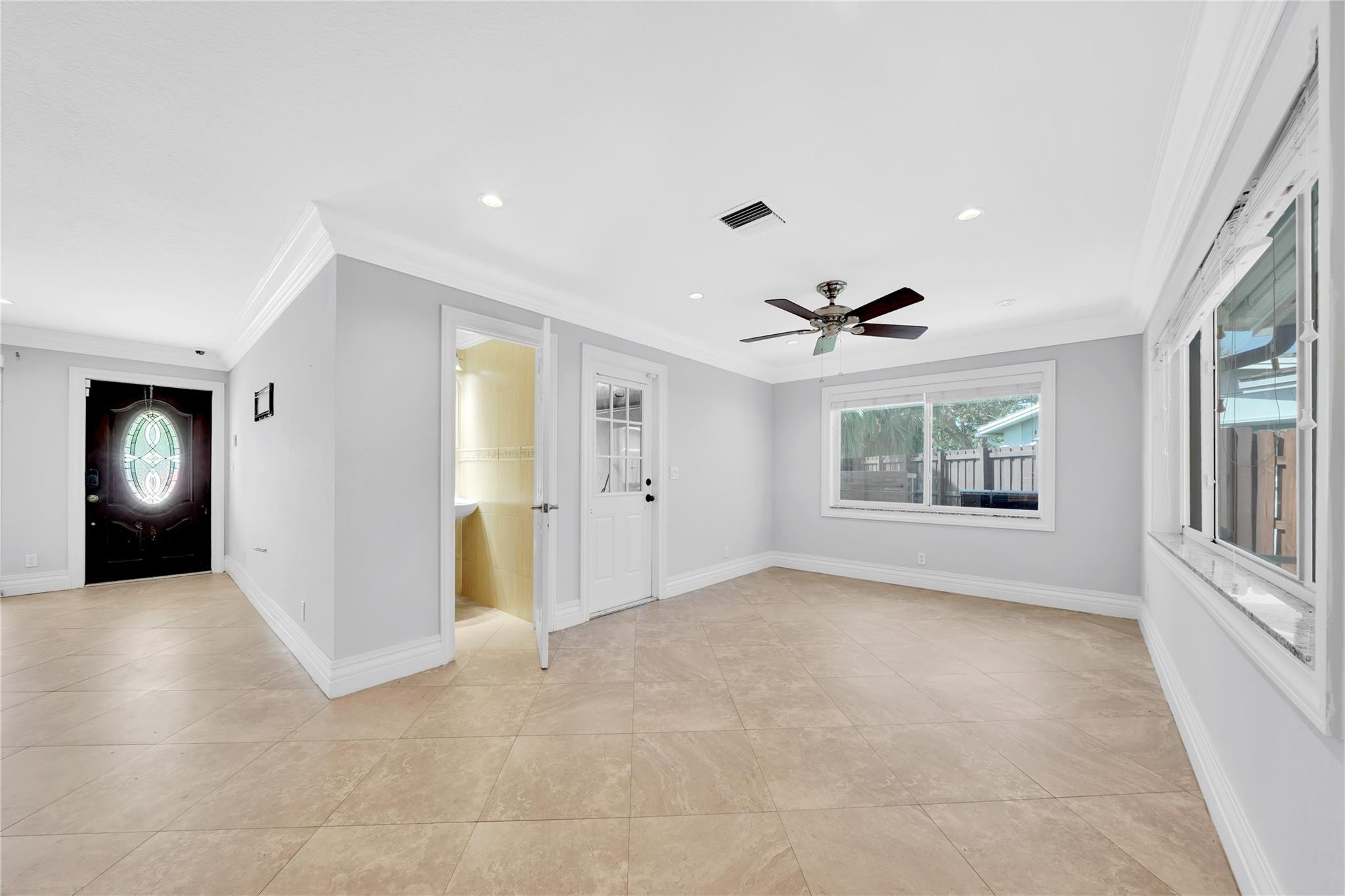 541 SE 4th St