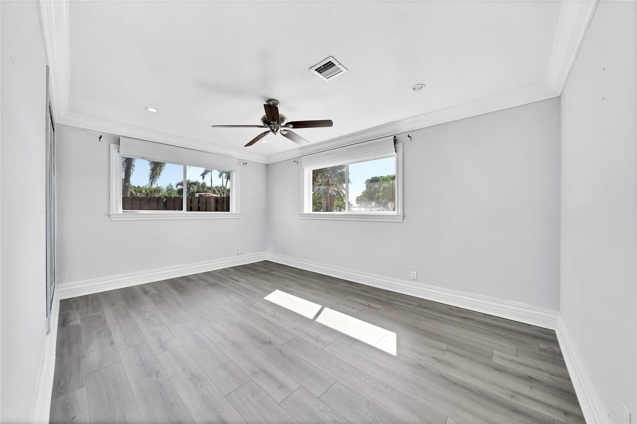 541 SE 4th St