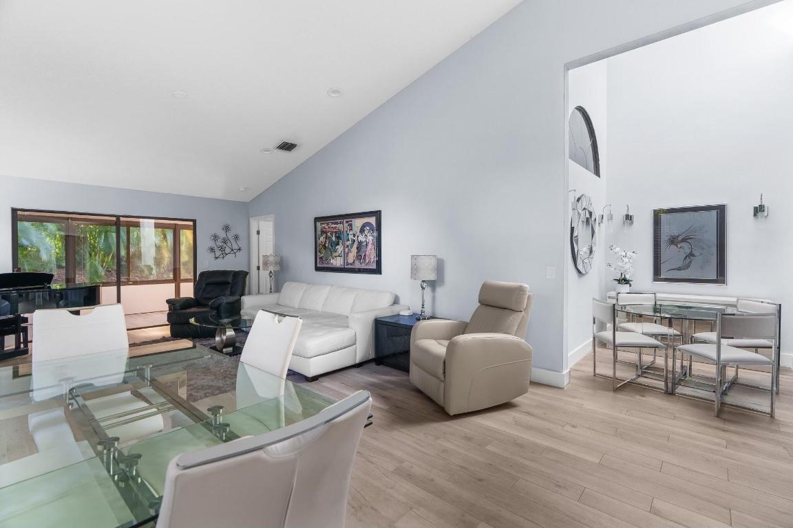 10964 Stafford Circle S