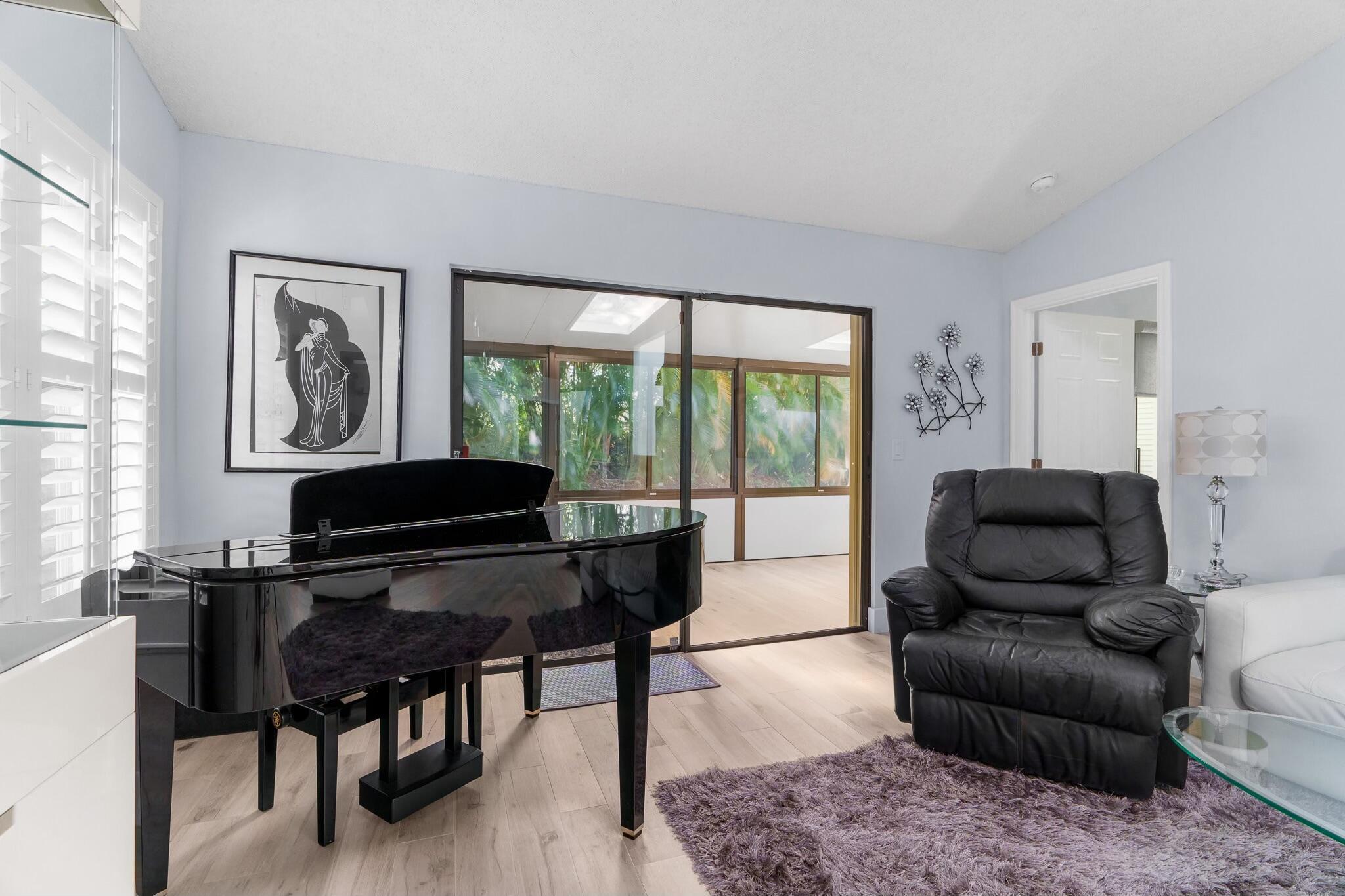 10964 Stafford Circle S