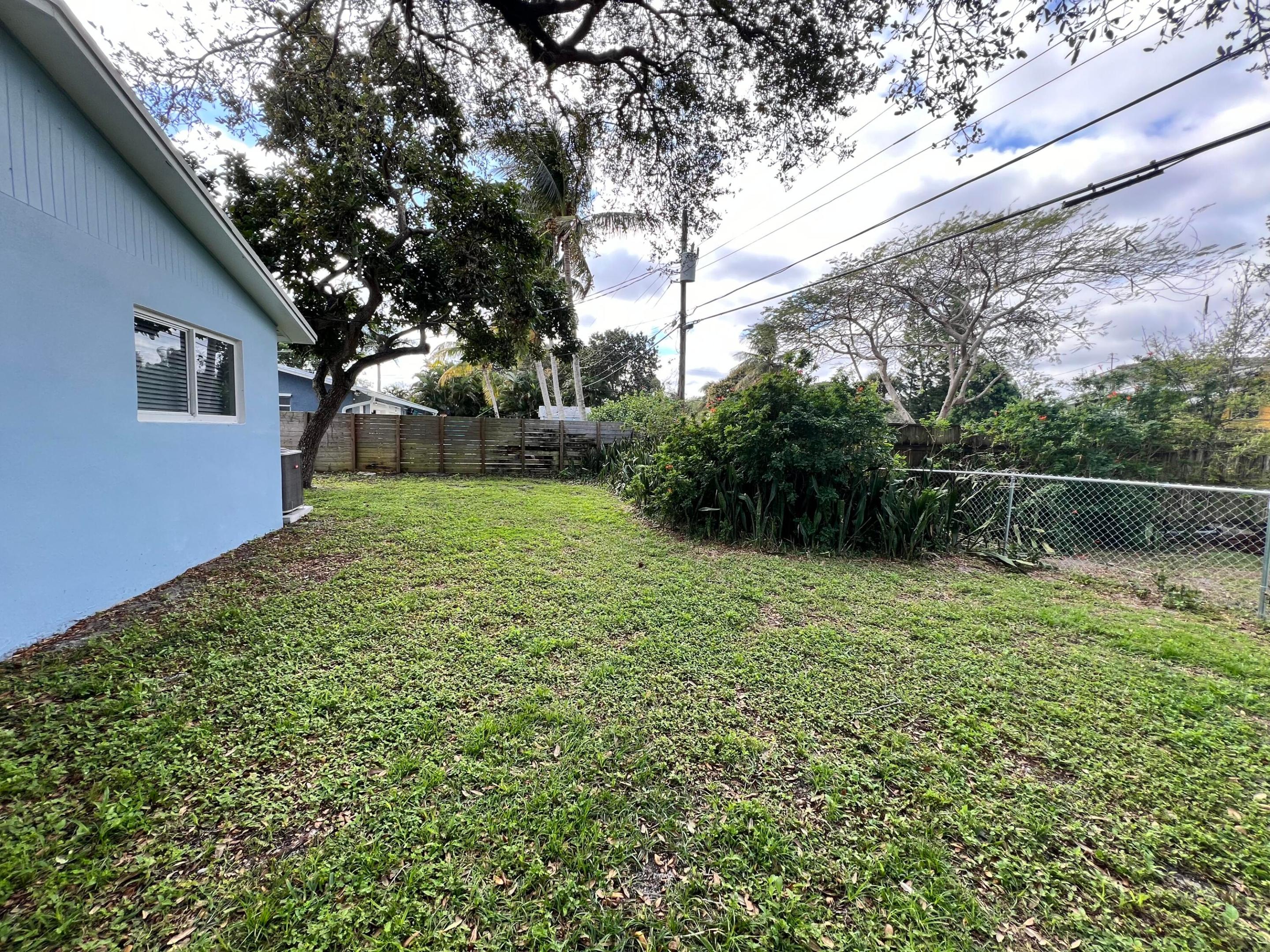 499 NW 14th Avenue