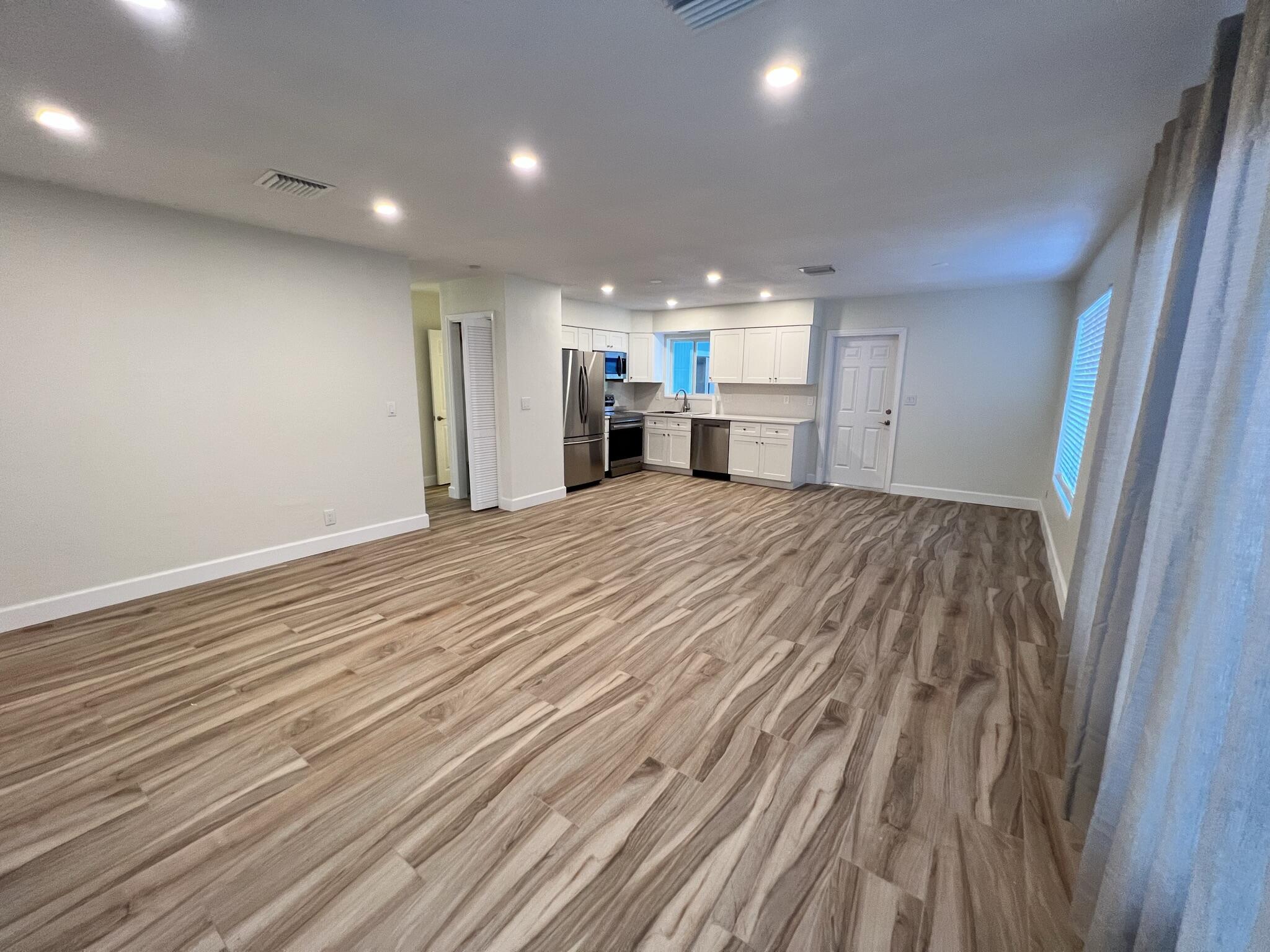 499 NW 14th Avenue