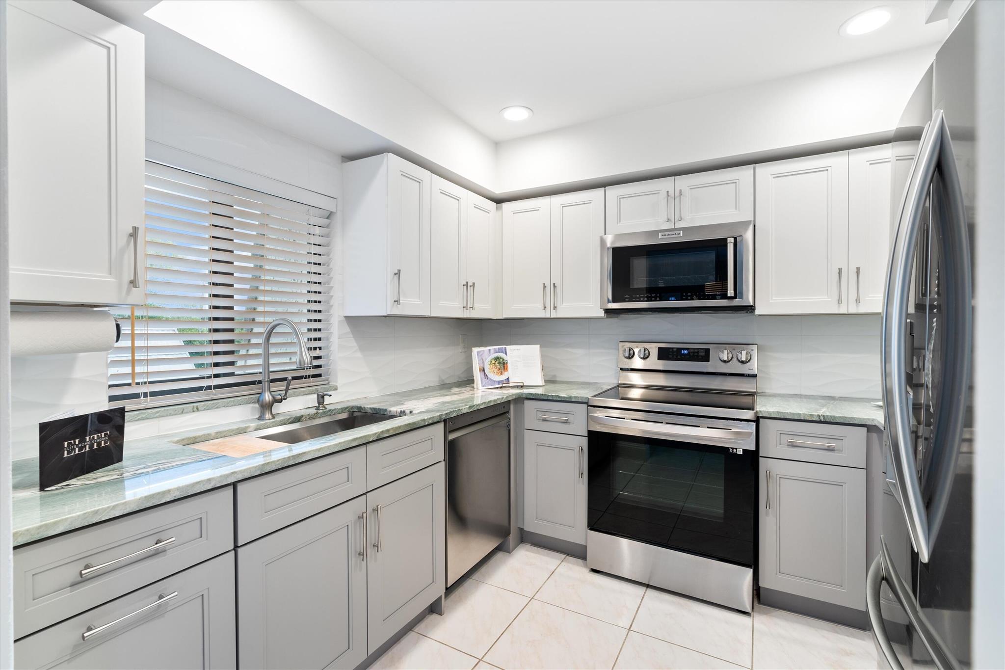 1220 Homewood Boulevard 202-B