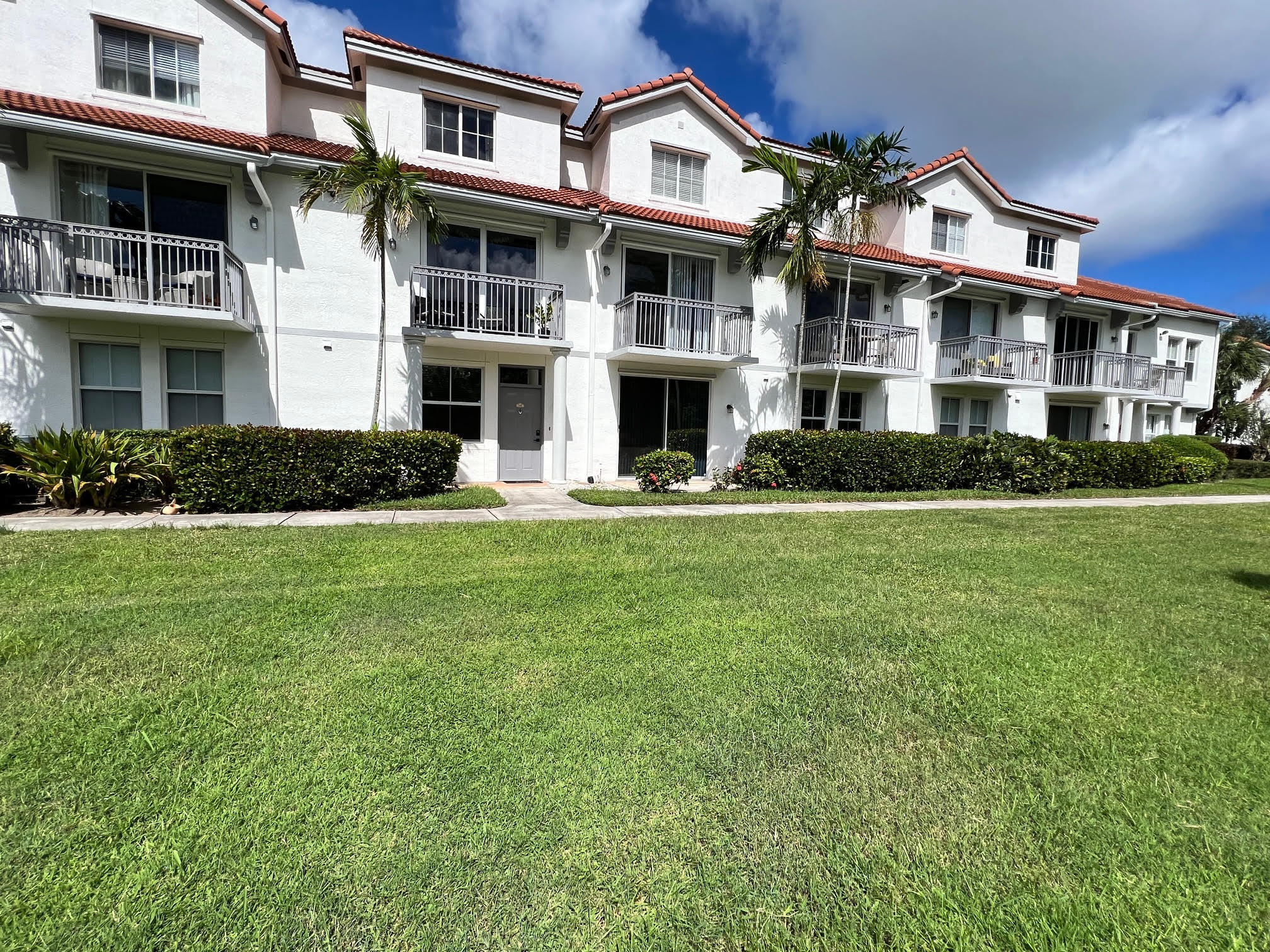 2036 Alta Meadows Lane 1411