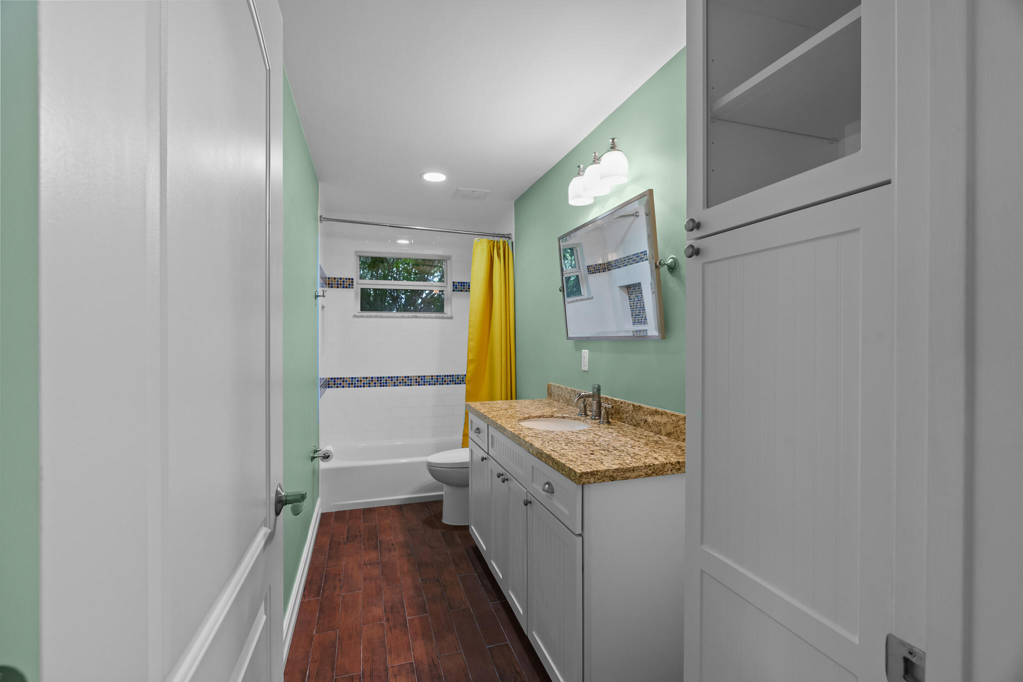 4195 NW 7th Court