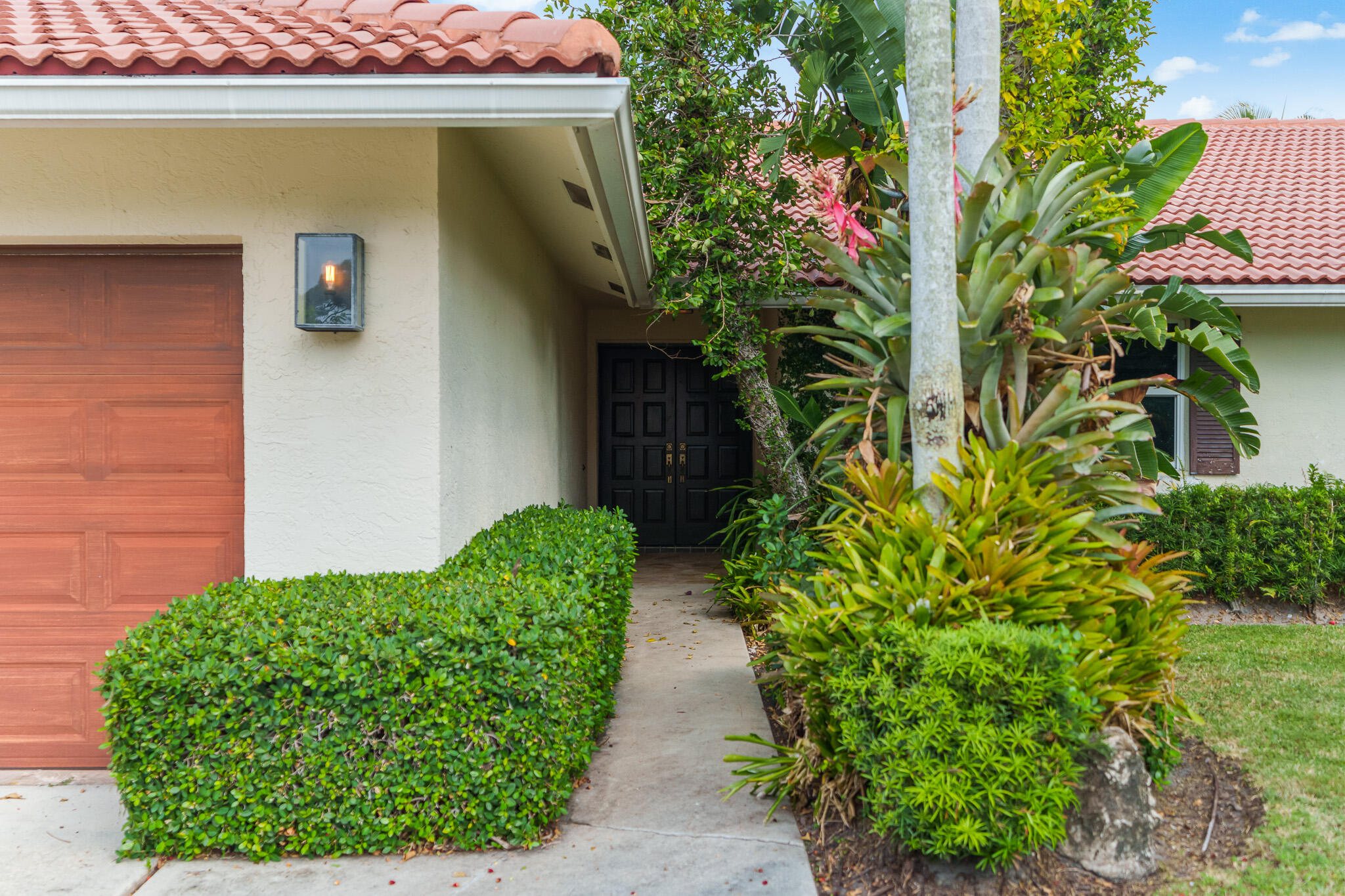 4195 NW 7th Court