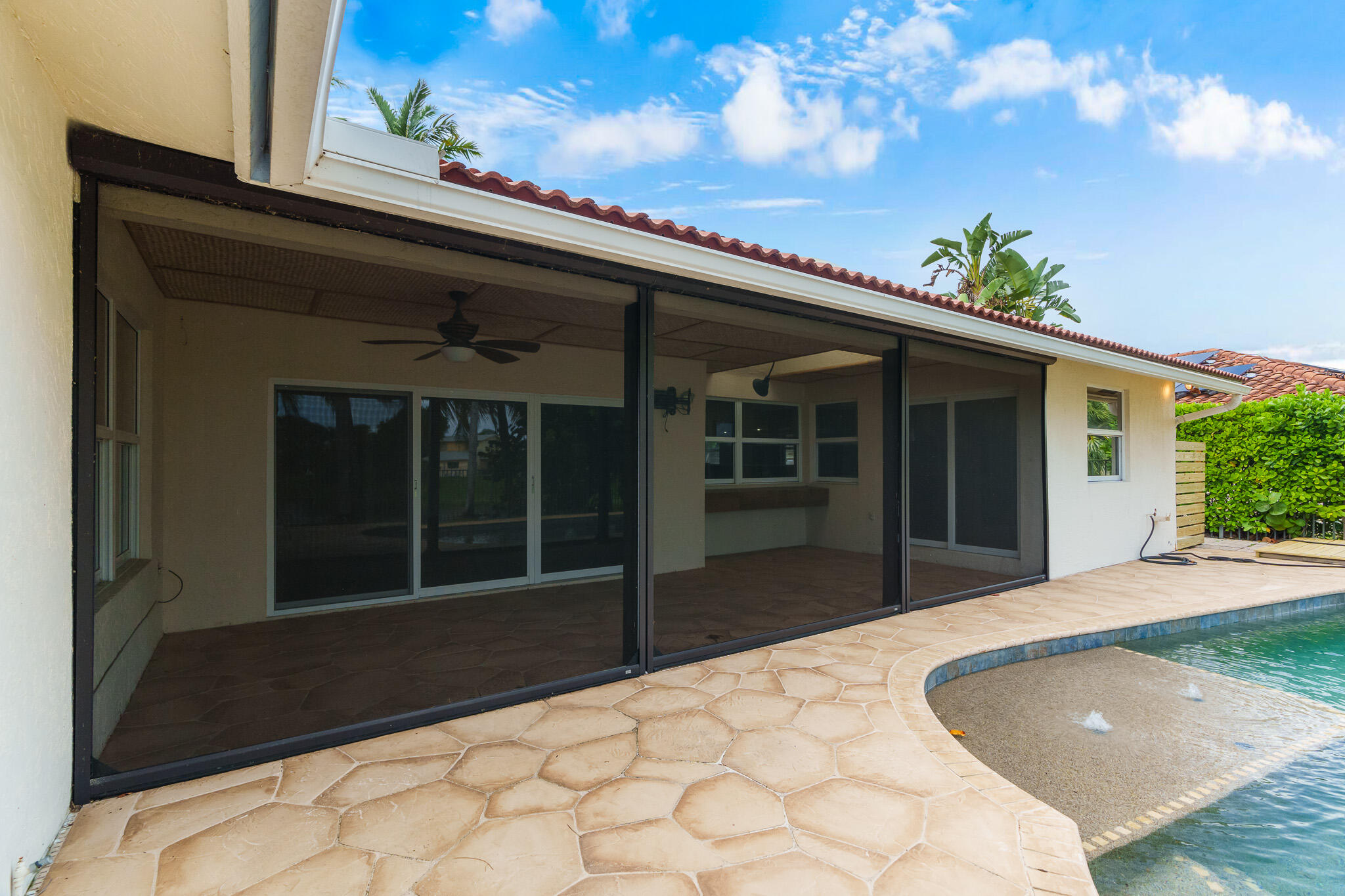 4195 NW 7th Court