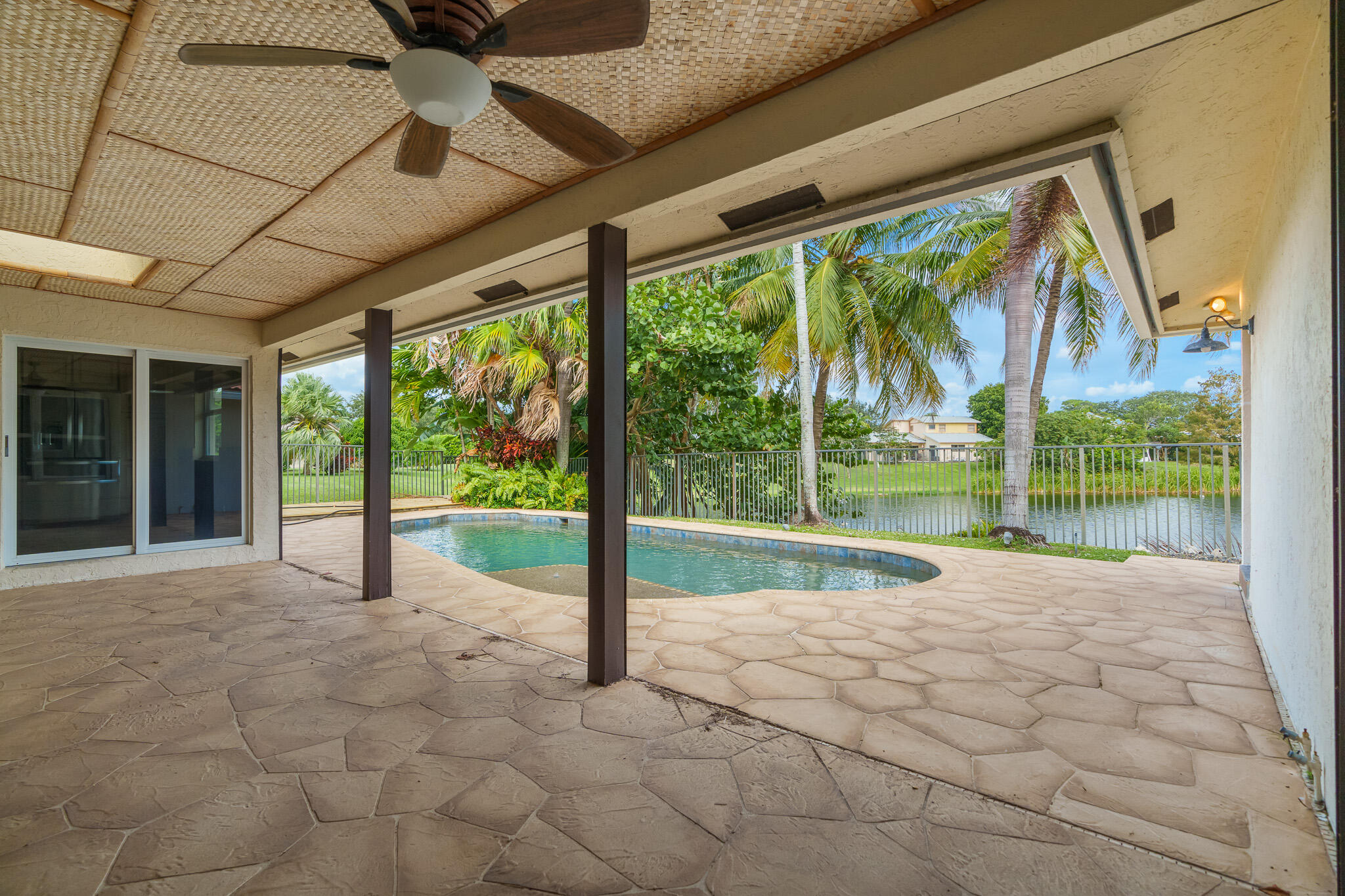 4195 NW 7th Court