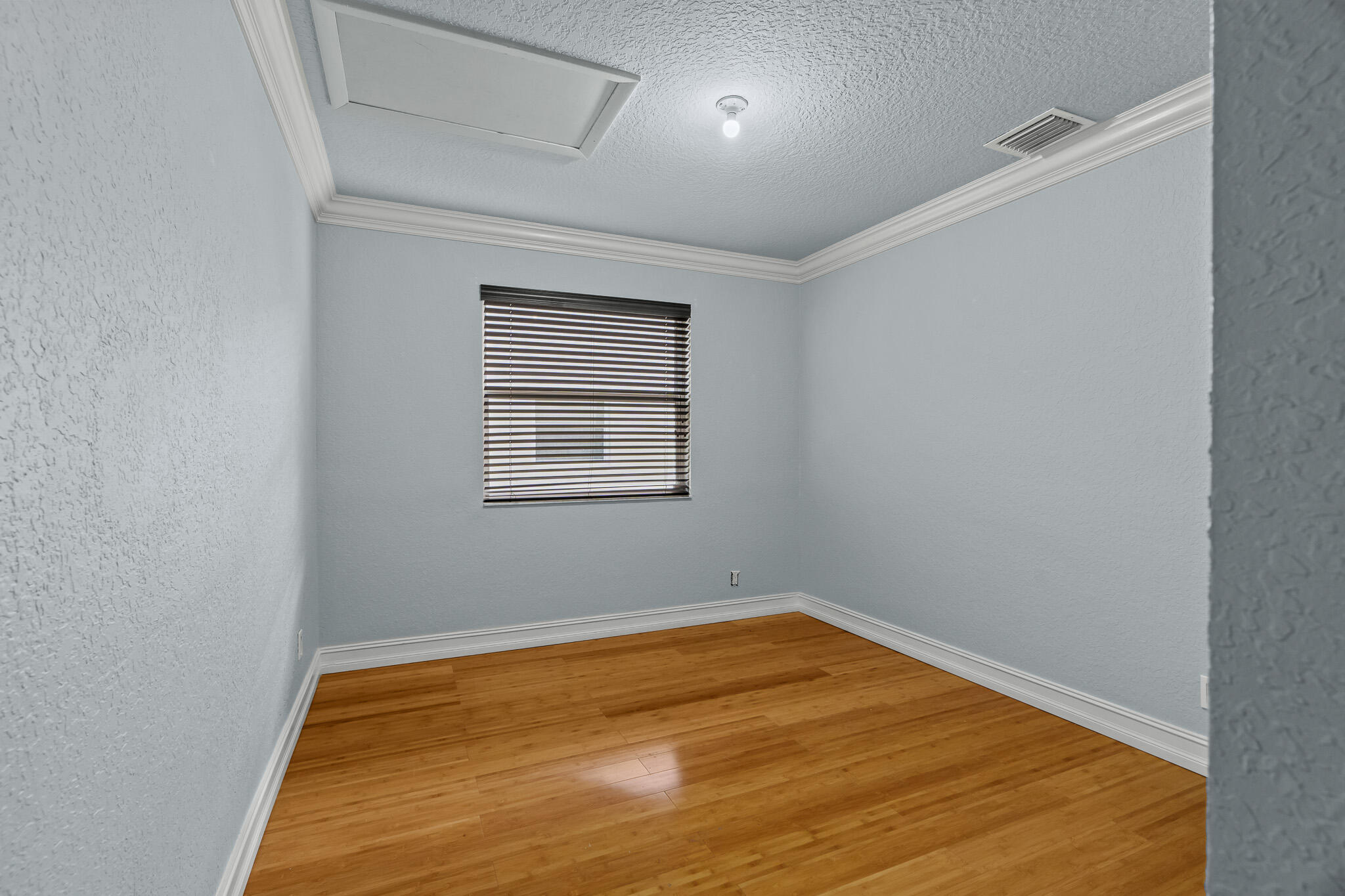 4195 NW 7th Court