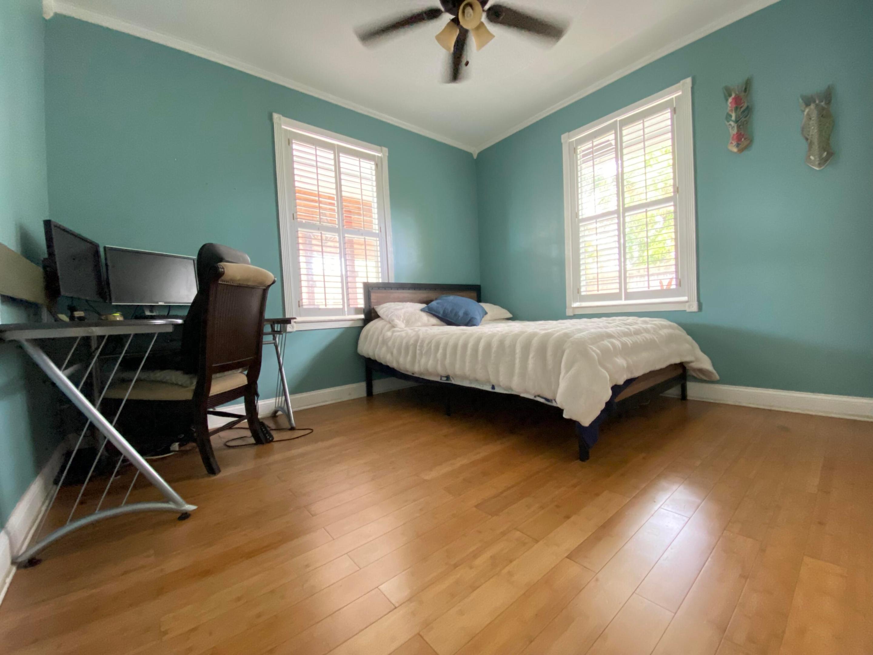 109 SE 31st Avenue