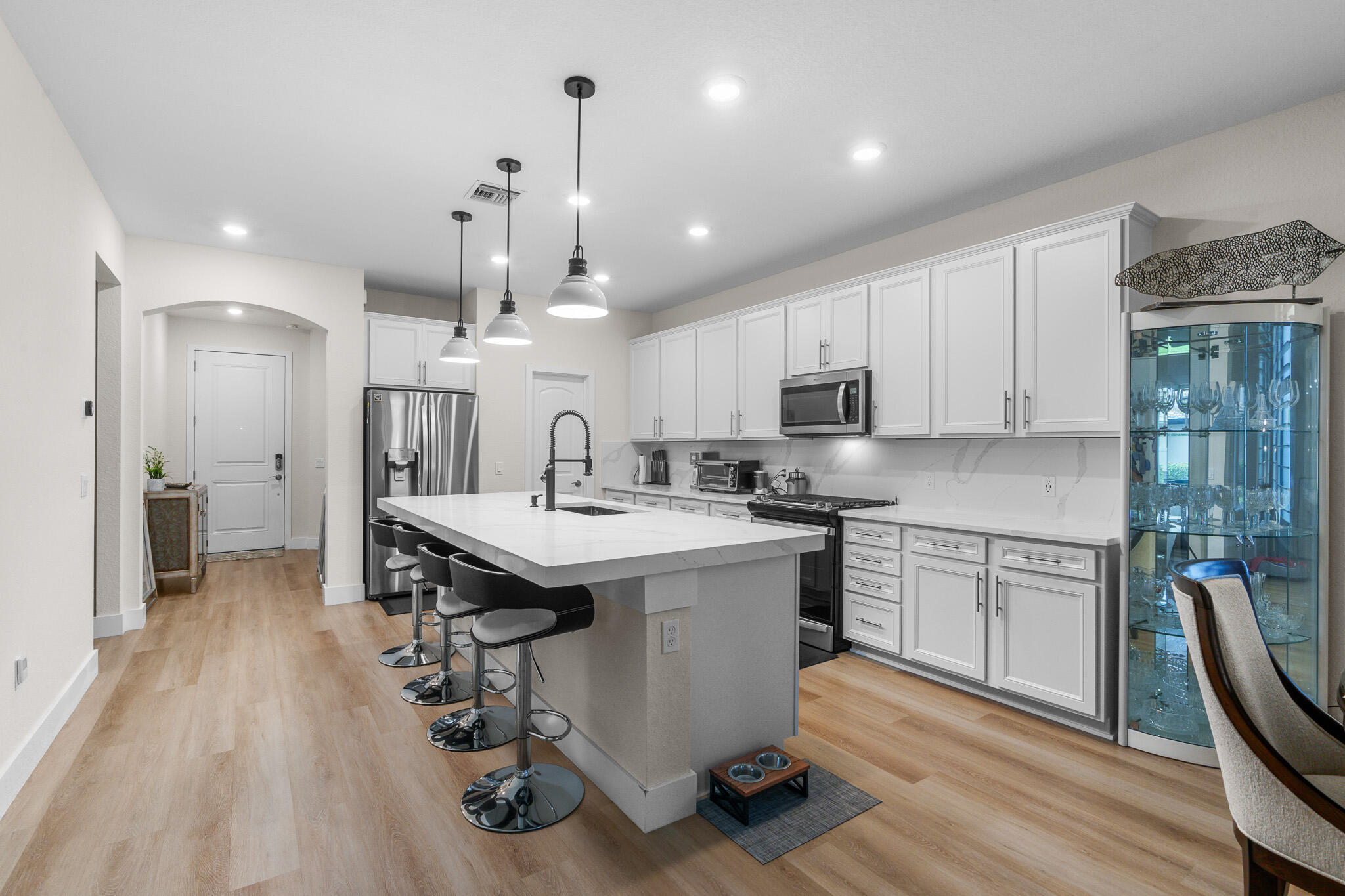 8202 Cadre Noir Road