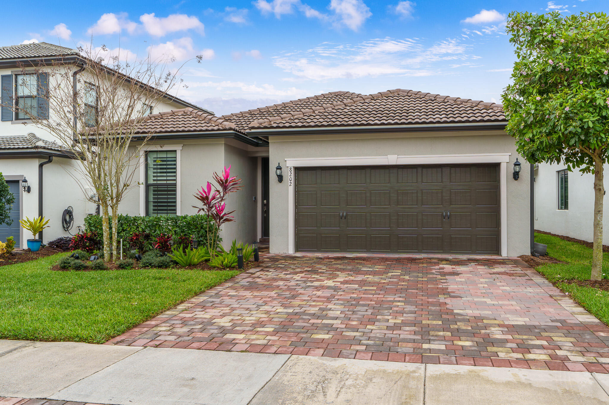 8202 Cadre Noir Road