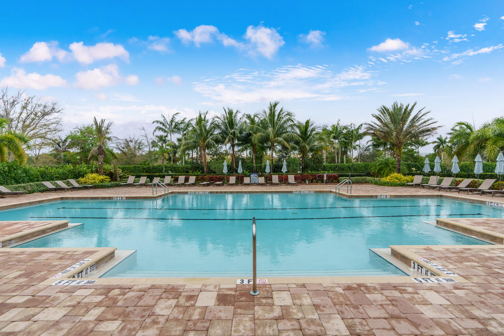 8202 Cadre Noir Road