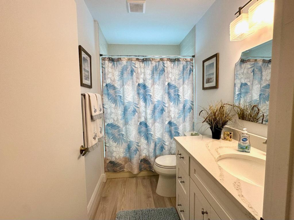 6070 Bay Isles Drive