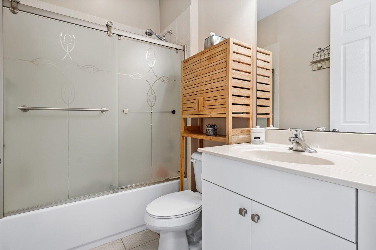 13678 Moss Agate Avenue