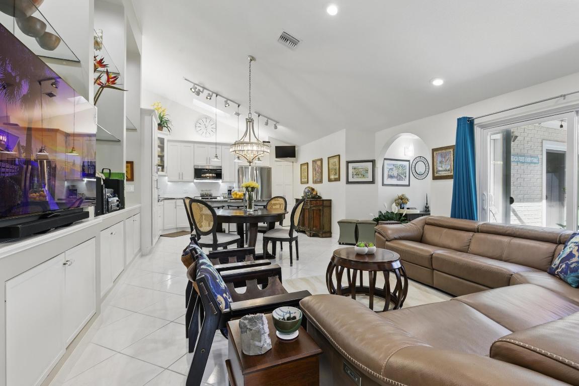 1801 S Us Highway 1 10a