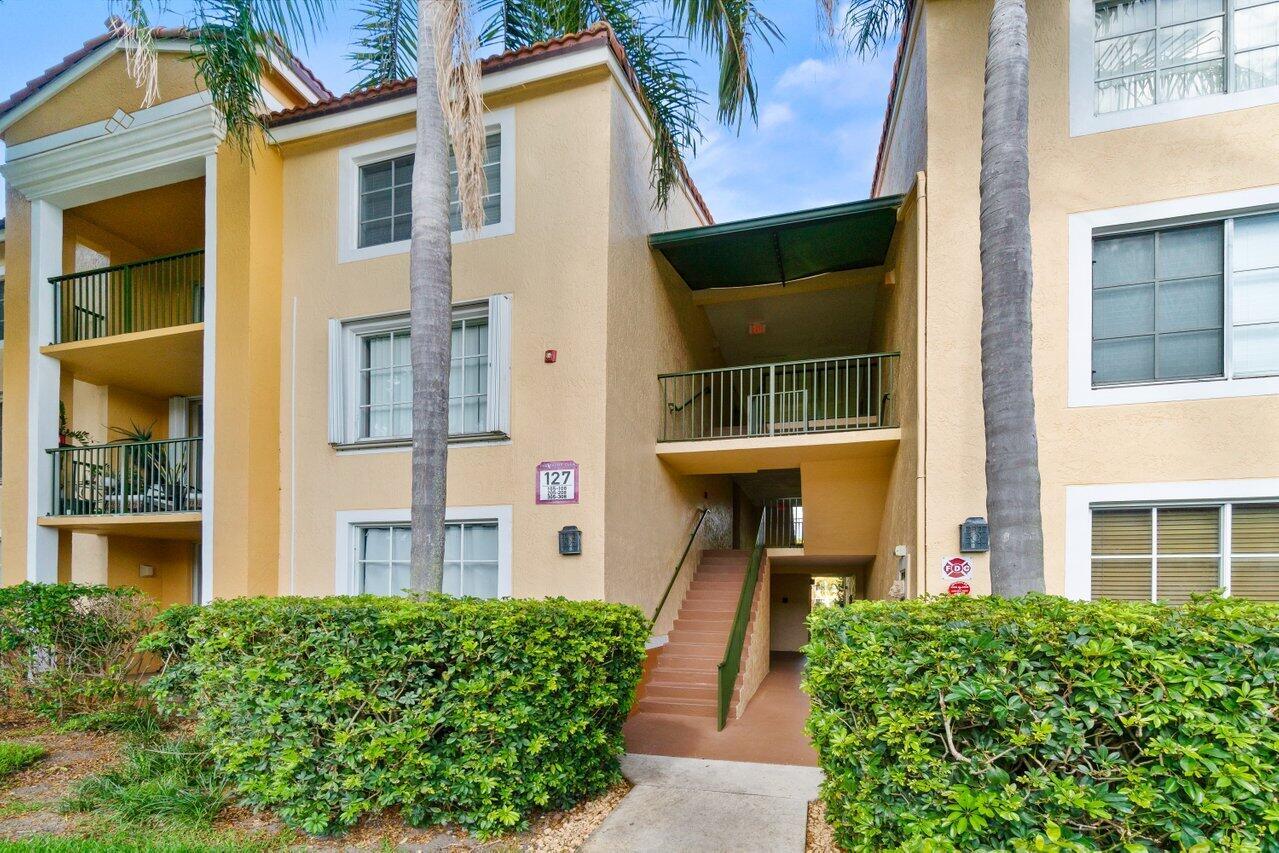 127 Yacht Club Way 208