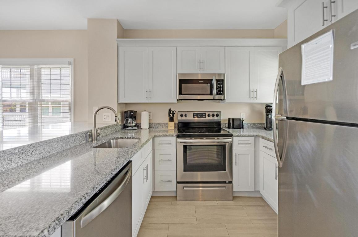 7051 Harbor Village Drive