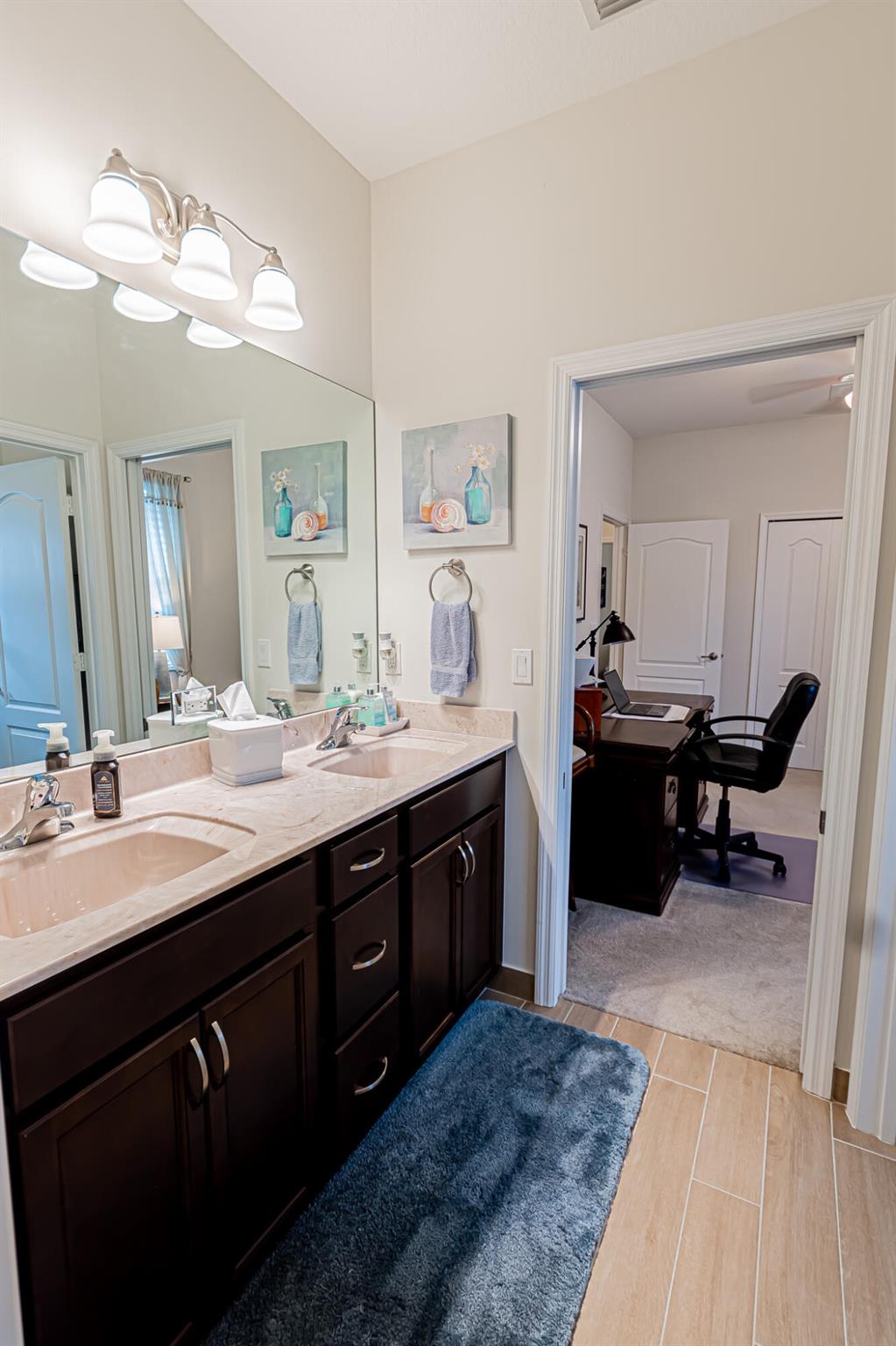 5927 NW Favian Avenue