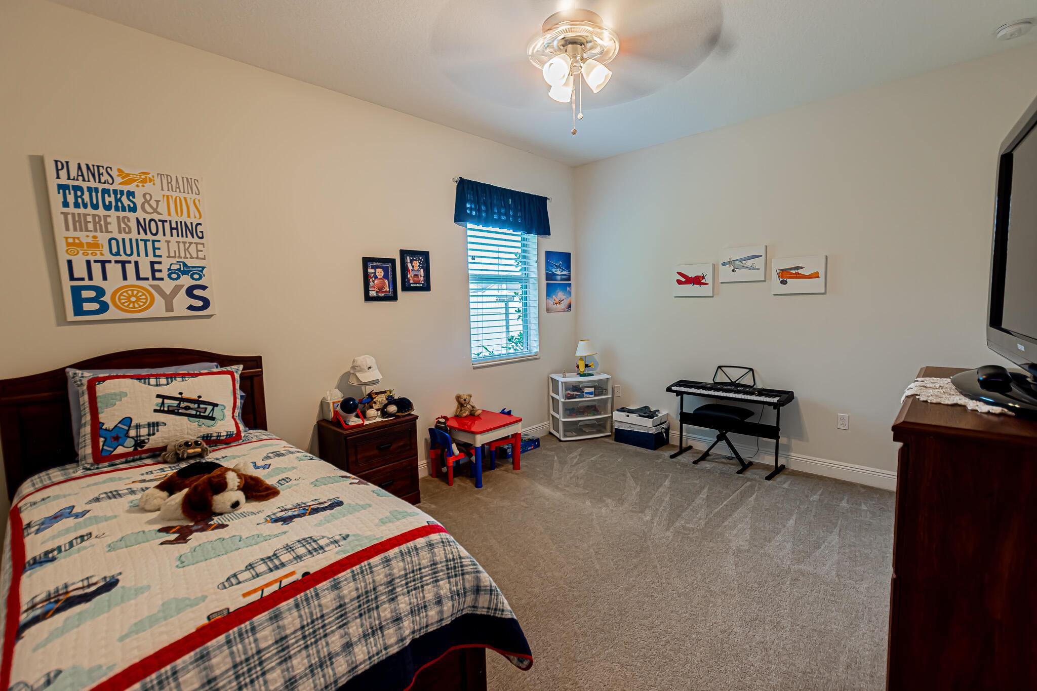 5927 NW Favian Avenue