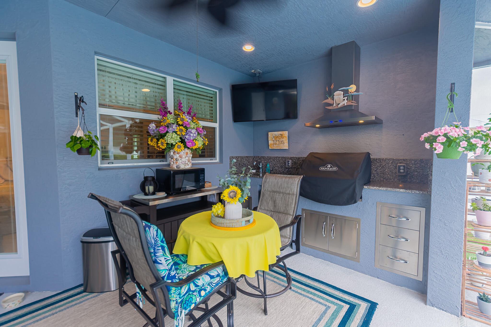 5927 NW Favian Avenue