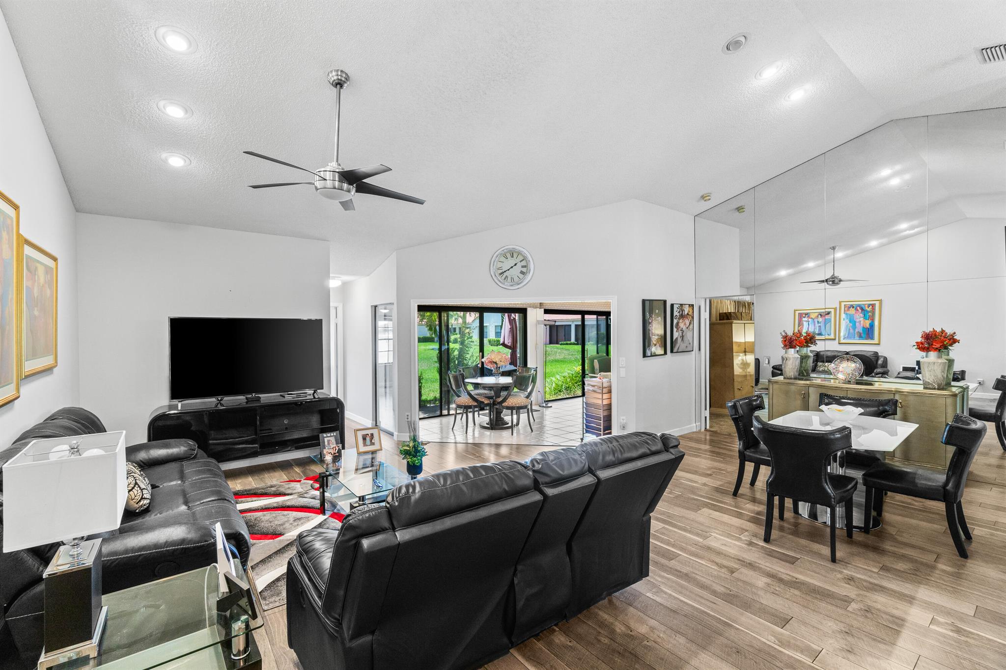 5874 Parkwalk Circle W