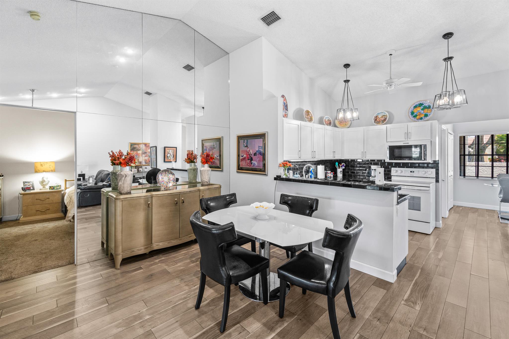 5874 Parkwalk Circle W