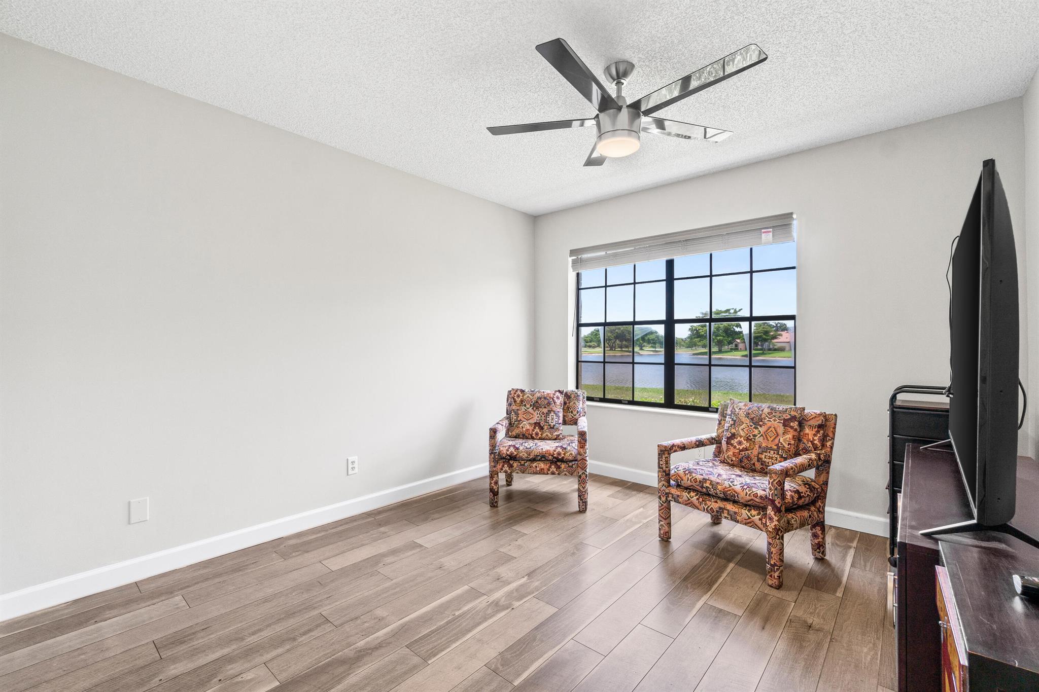 5874 Parkwalk Circle W