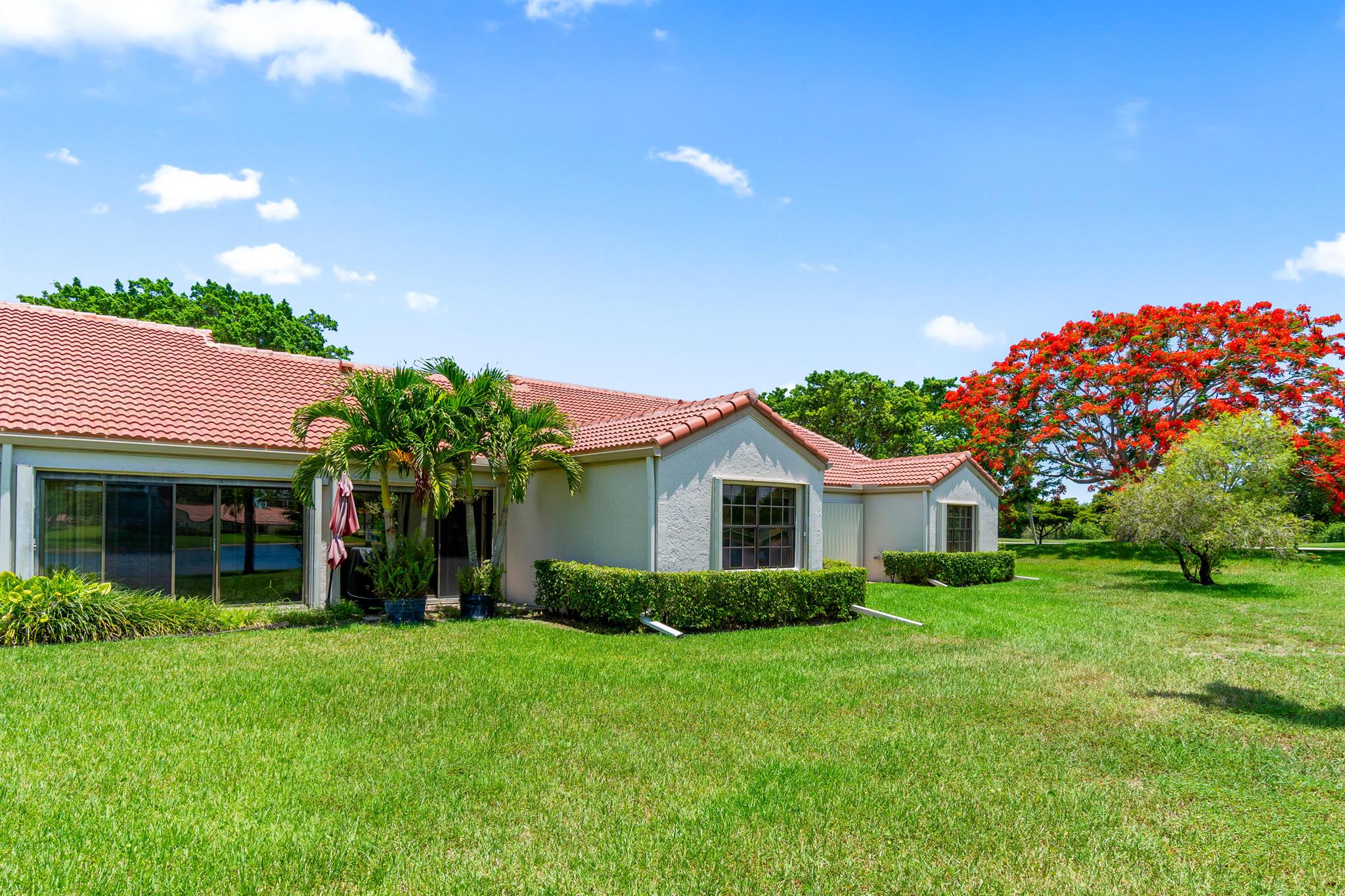 5874 Parkwalk Circle W
