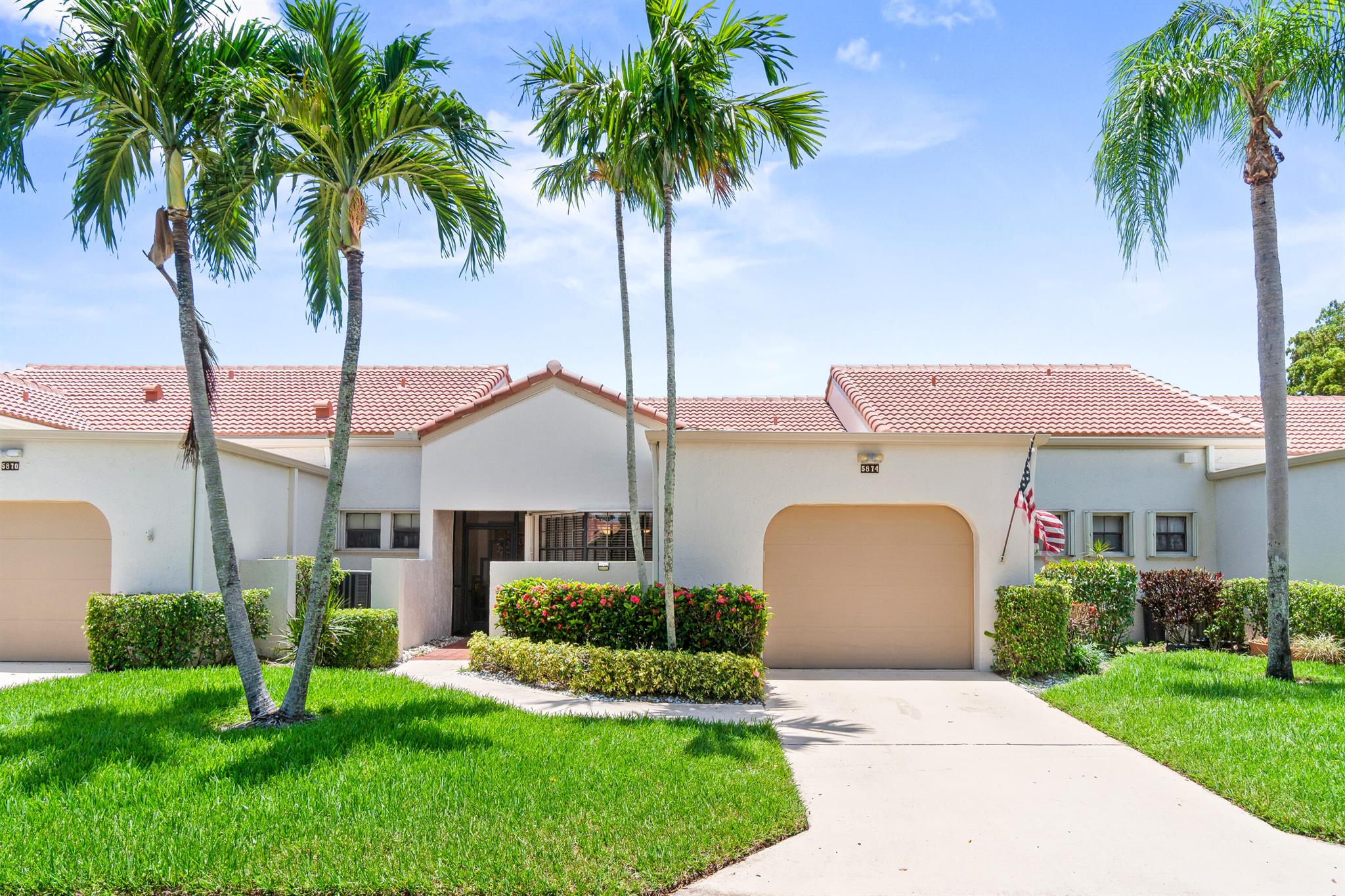 5874 Parkwalk Circle W