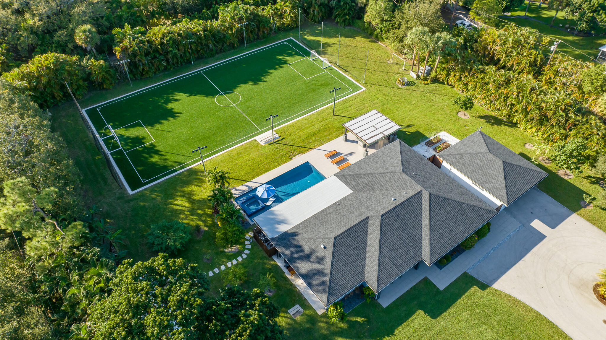 7647 Lawrence Road