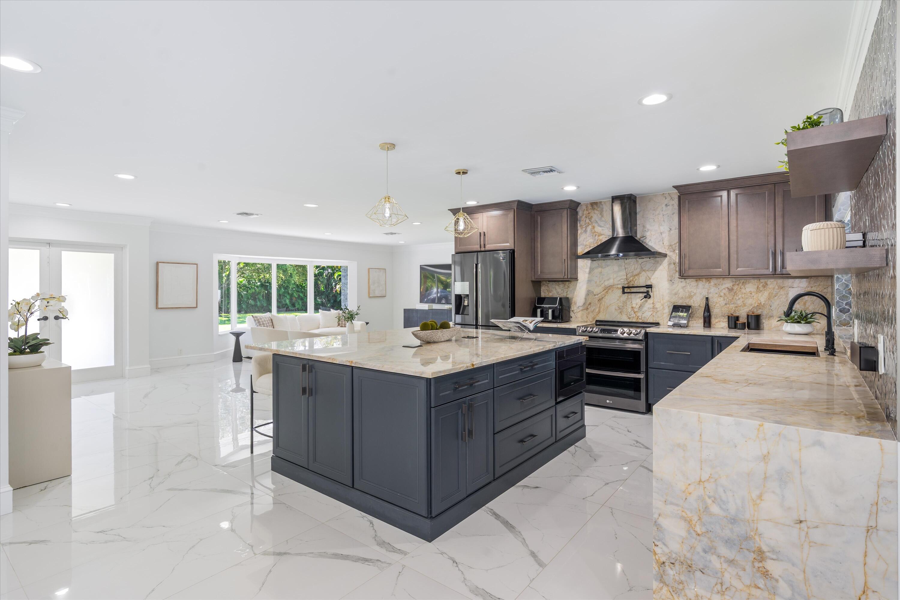 7647 Lawrence Road