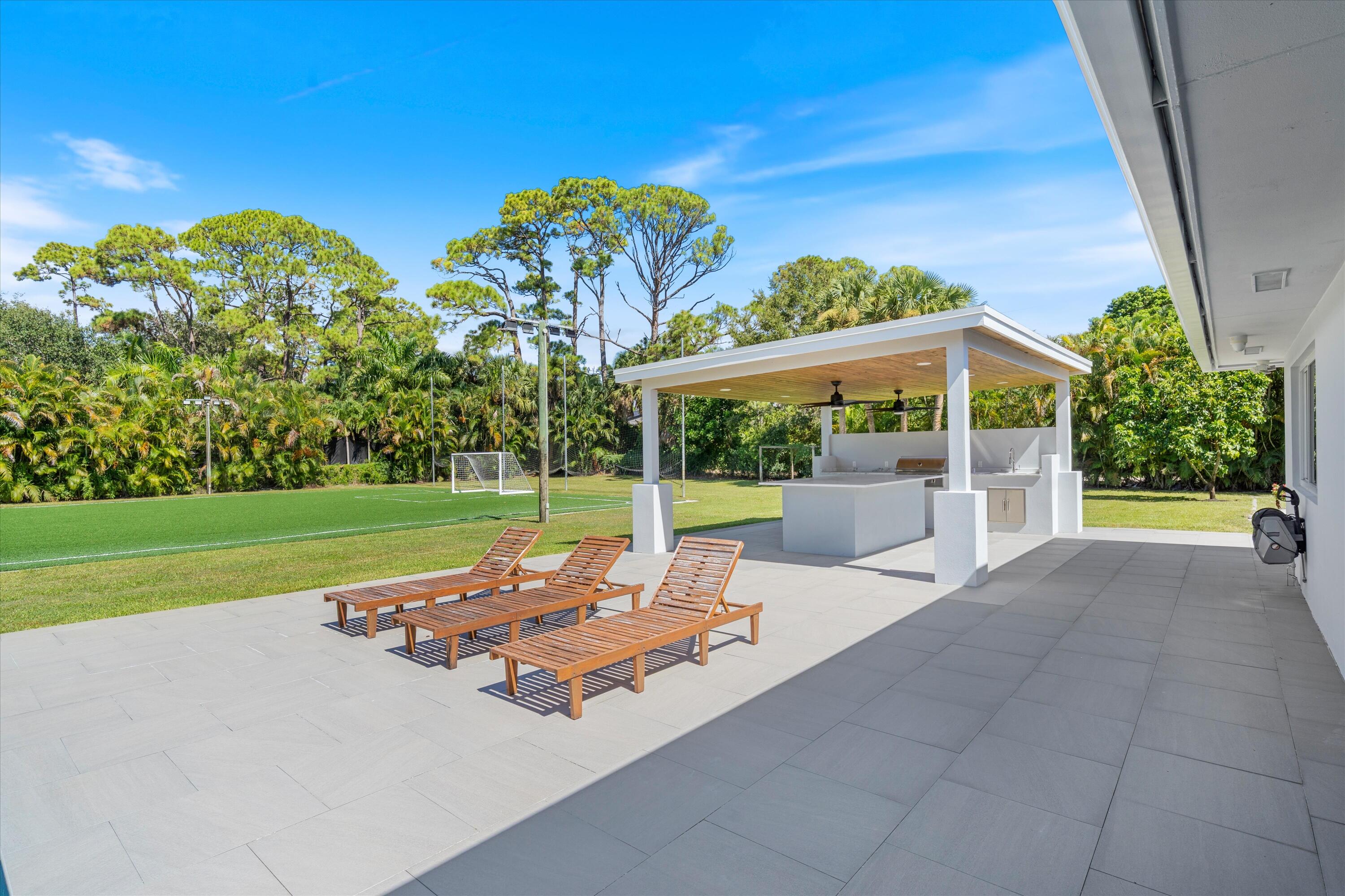 7647 Lawrence Road