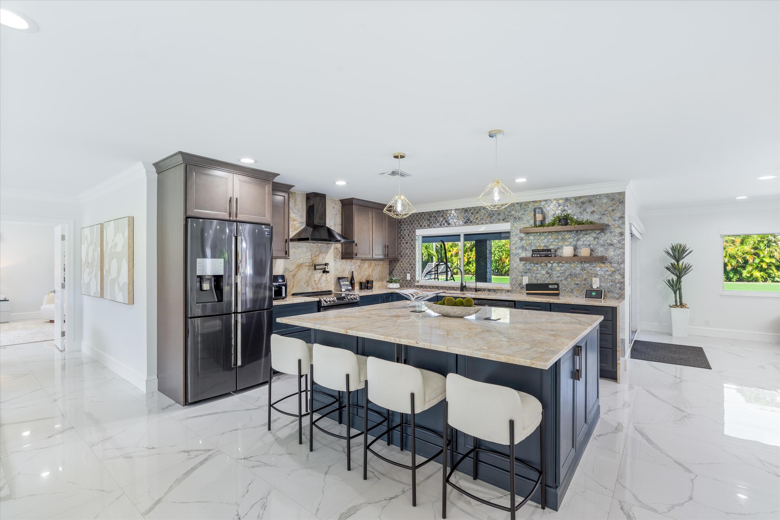 7647 Lawrence Road