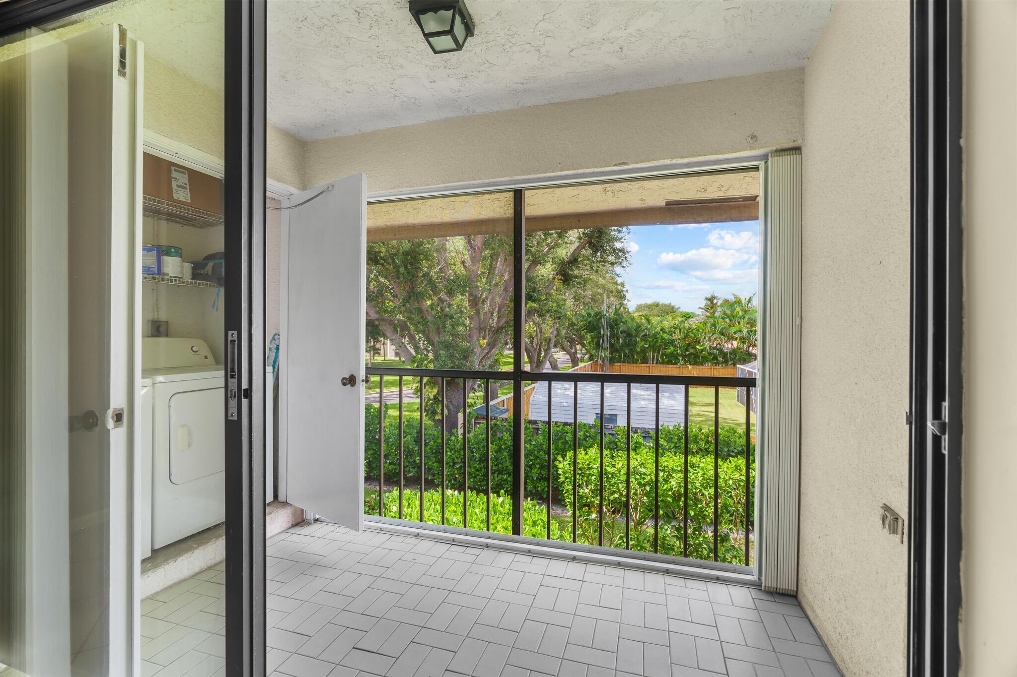 5201 W Club Circle 203