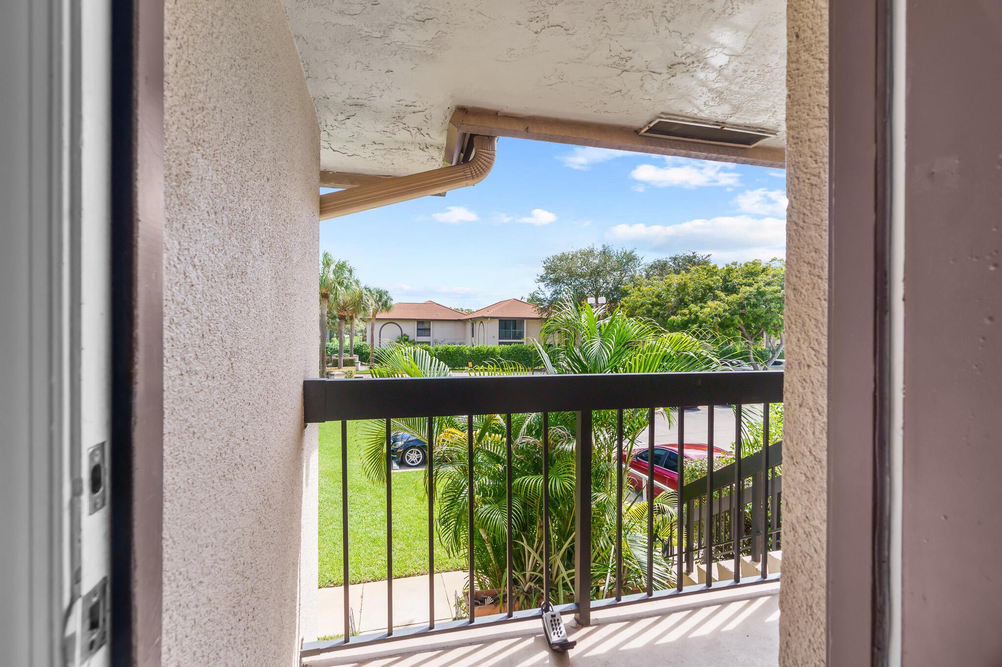 5201 W Club Circle 203