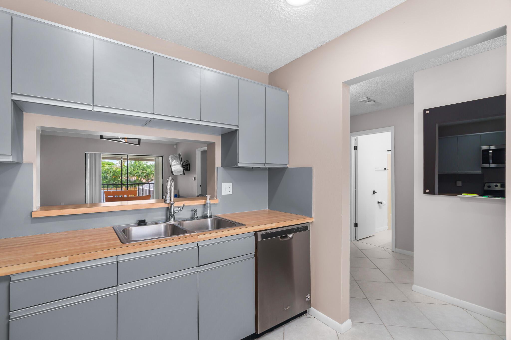 5201 W Club Circle 203