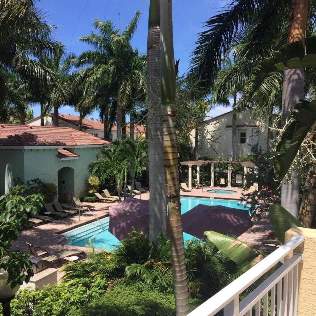 1527 NW 48th Lane