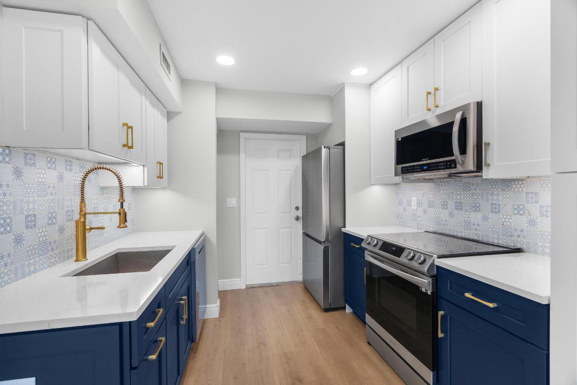 3041 E Palm Drive, Boynton Beach